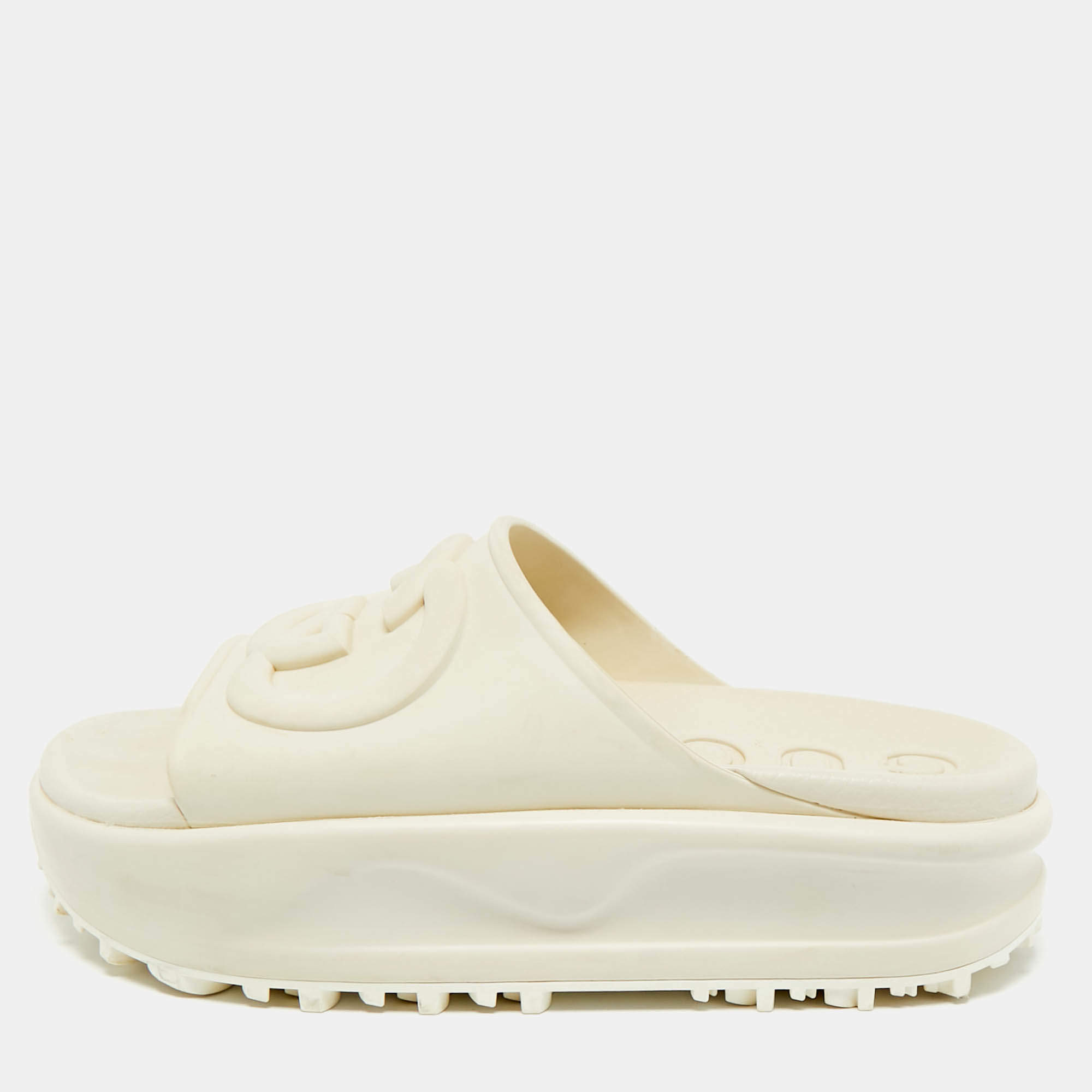 Pre Owned Gucci White Rubber Interlocking G Slide Sandals Size 37