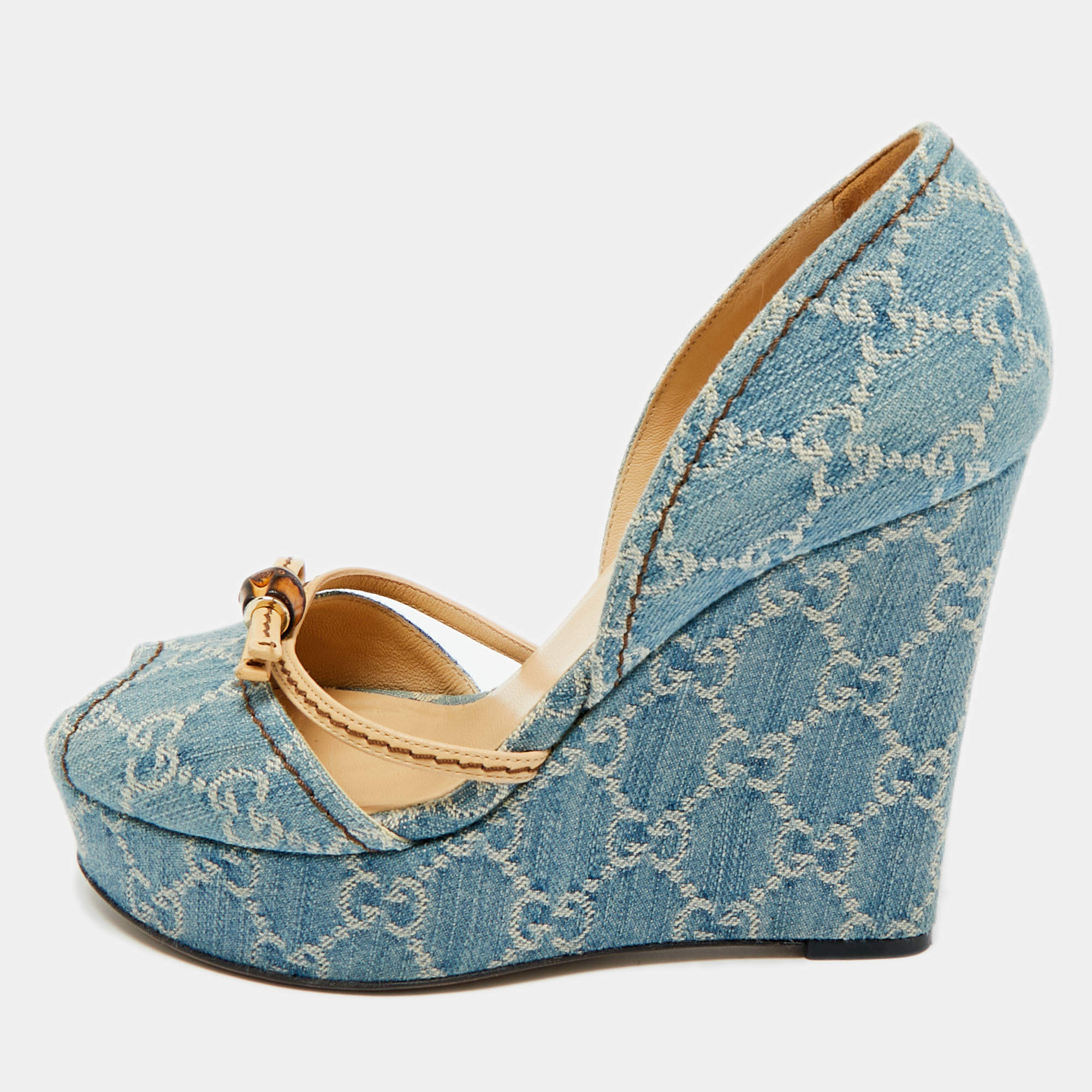 Pre Owned Gucci GG Size 38.5 Blue Bamboo Peep Toe Wedge Pumps