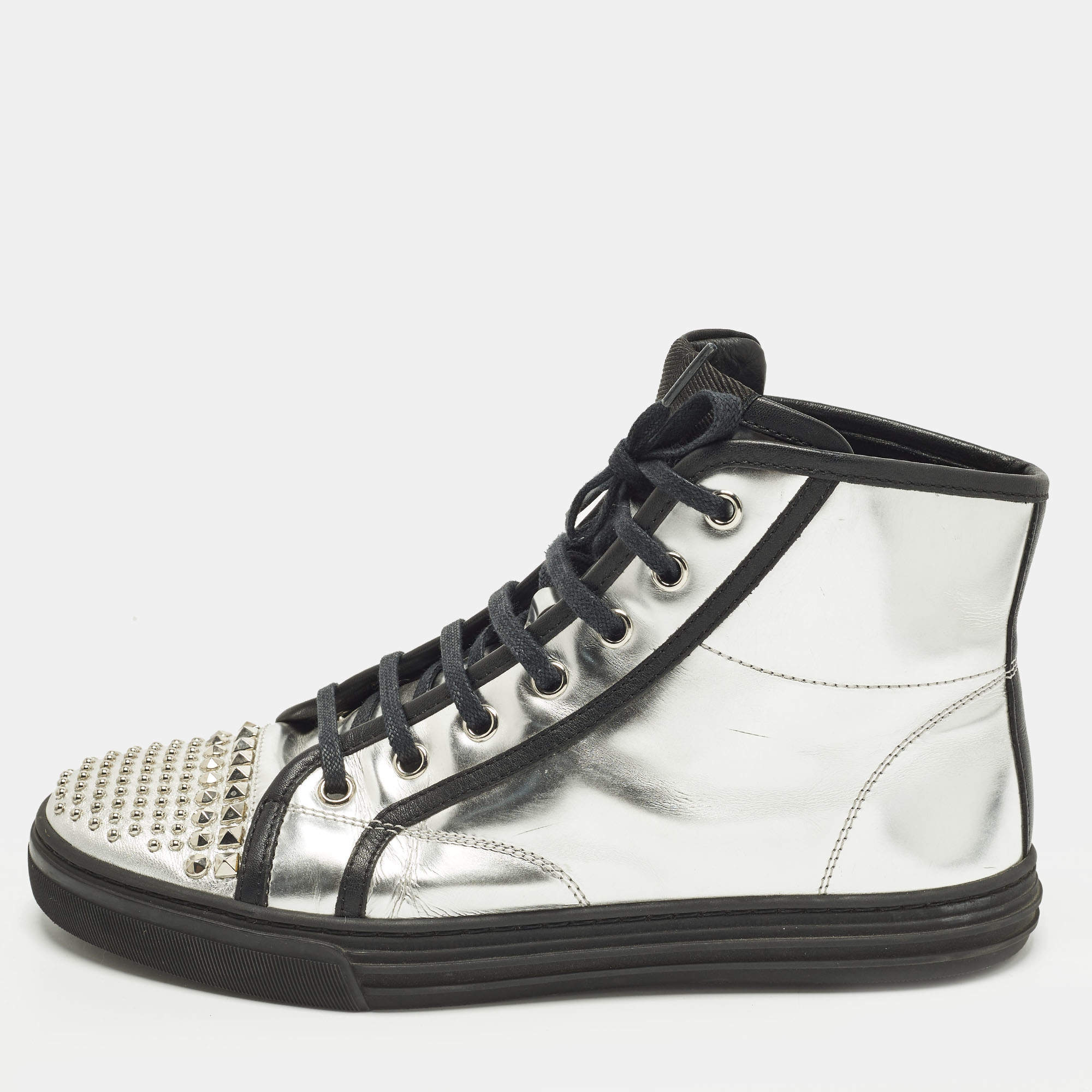 مملوكة مسبقًا Gucci  Size 37 Silver Leather Studs High Top  Sneakers