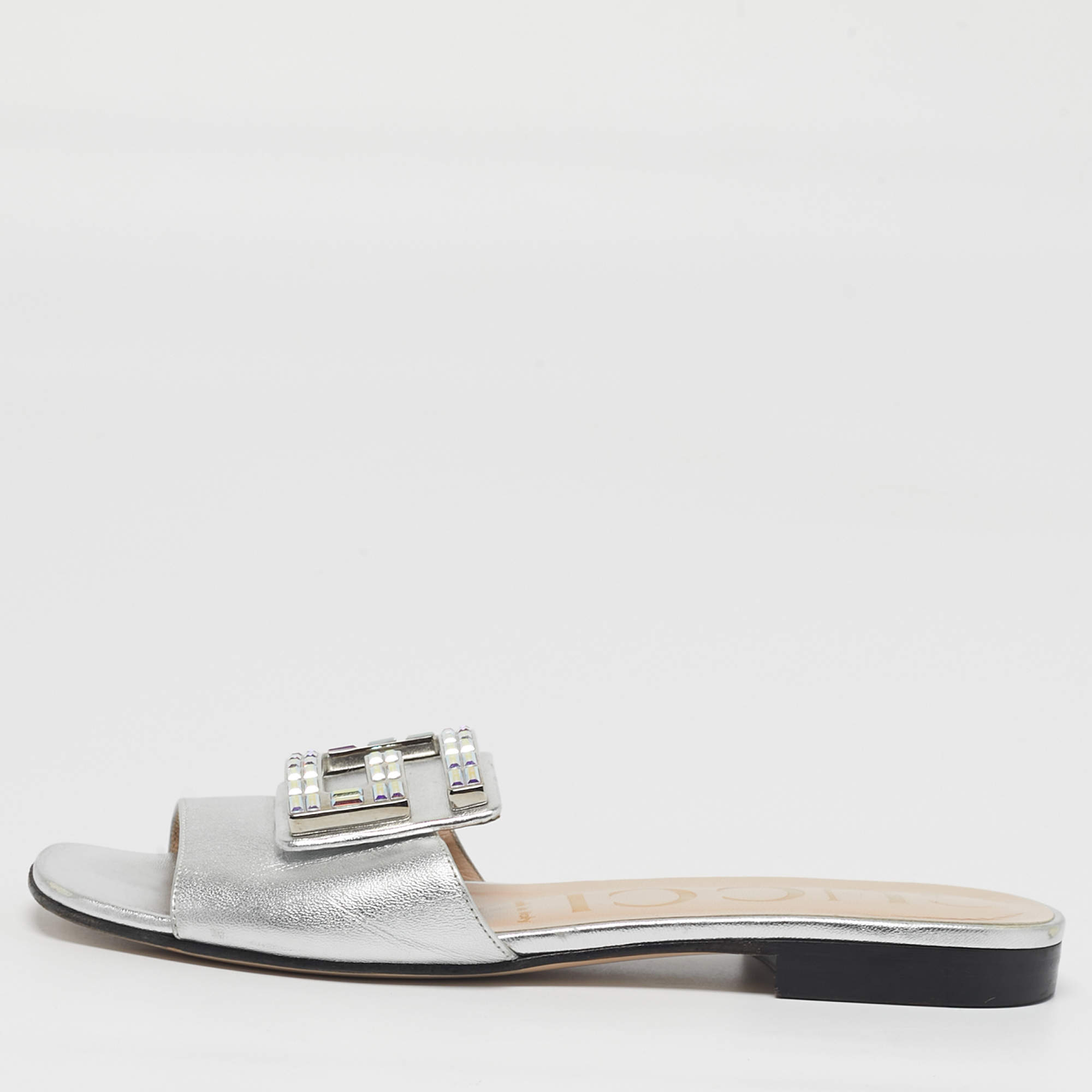 Pre Owned Gucci Madelyn Size 35.5 Silver Leather Flat Slide