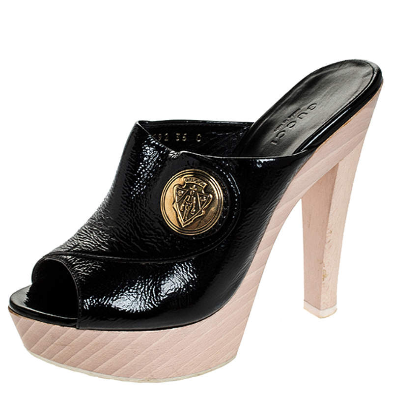 مملوكة مسبقًا Gucci Black Patent Leather Hysteria Platform Clogs Size 35