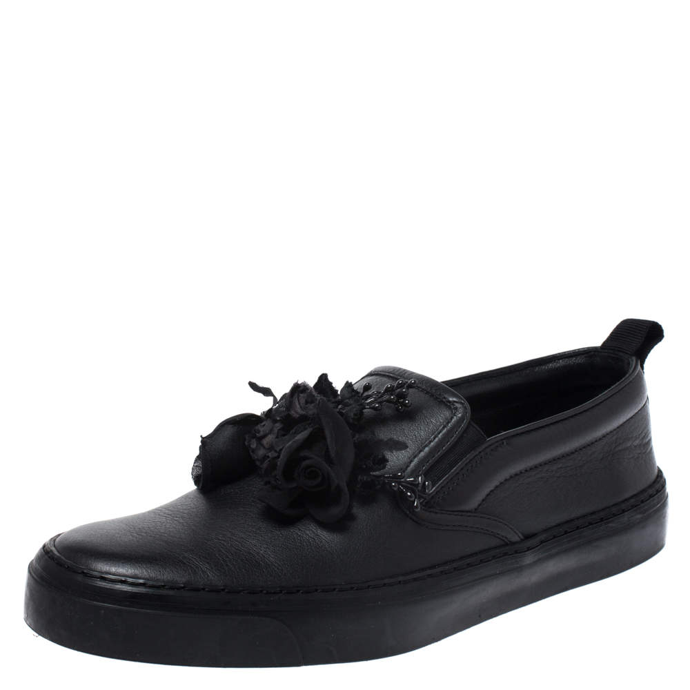 مملوكة مسبقًا Gucci Black Leather Floral Applique Slip On Sneakers Size 37