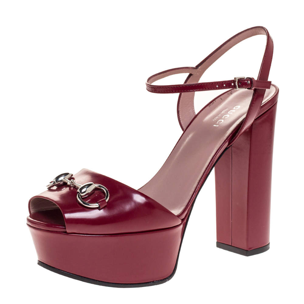 مملوكة مسبقًا Gucci Burgundy Leather Claudie Horsebit Platform Ankle Strap Sandals Size 38.5