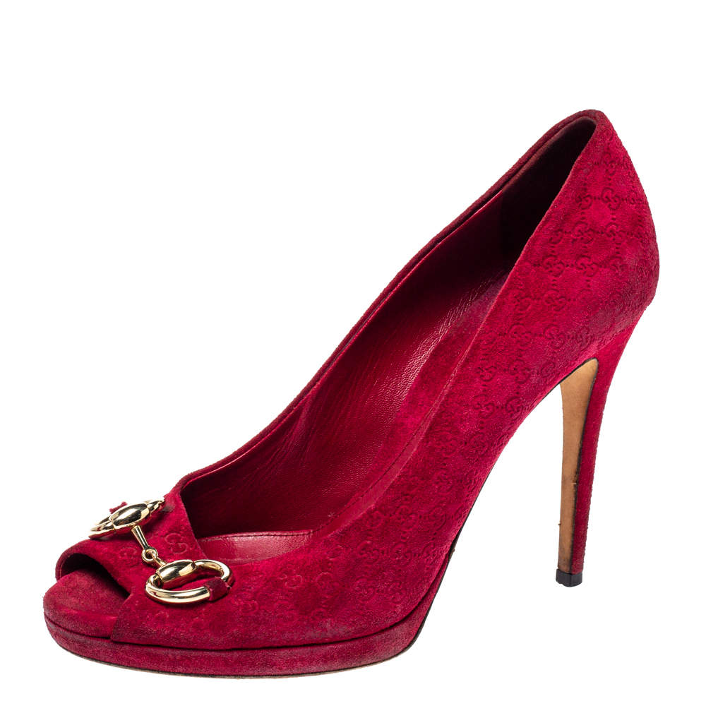 مملوكة مسبقًا Gucci Fuchsia Micro Guccissima Suede Horsebit Peep Toe Pumps Size 38