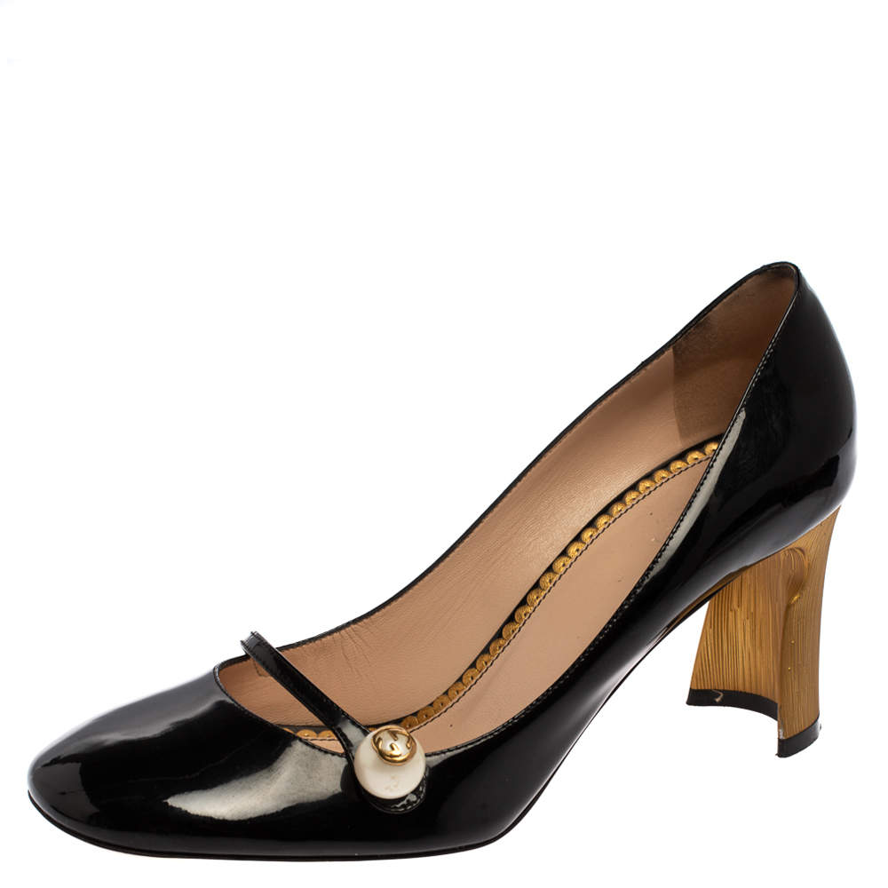 مملوكة مسبقًا Gucci Black Patent Leather Pearl Detail Mary Jane Pumps Size 39