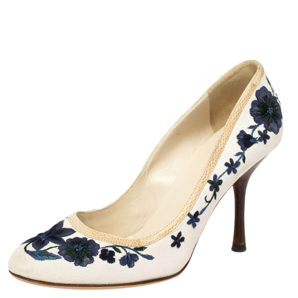 Gucci White Canvas Floral Embroidered Pumps Size 36.5