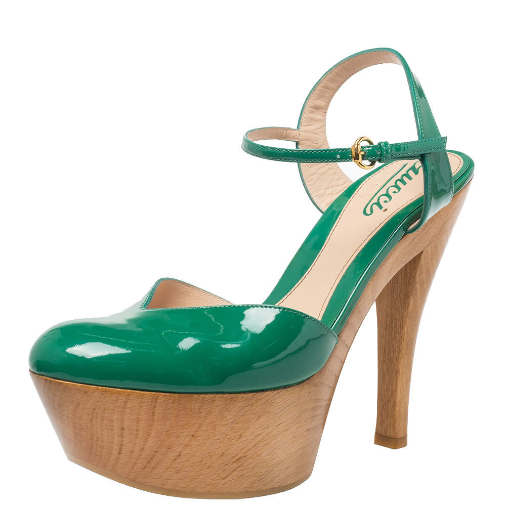 Pre Owned Gucci Green Patent Leather Ankle Strap Wooden Platform Sandals Size 37.5