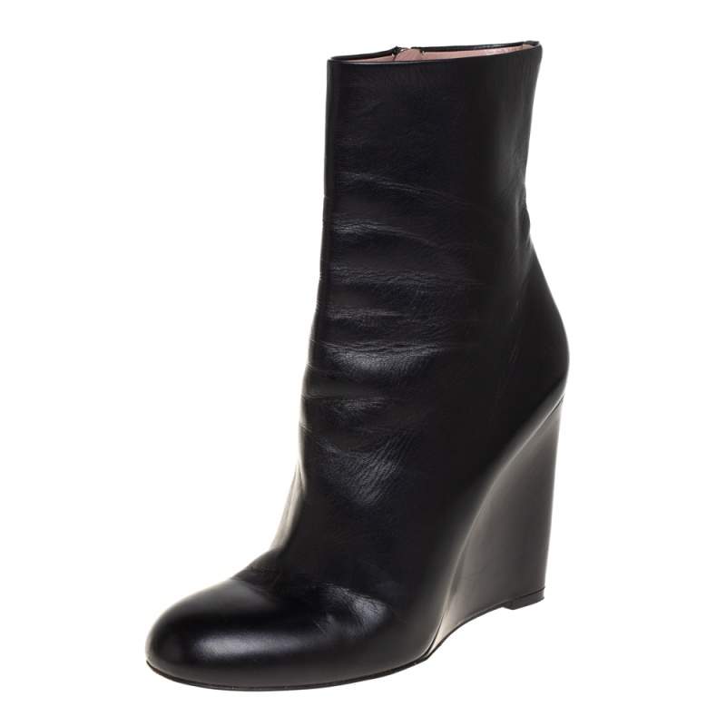 مملوكة مسبقًا Gucci Black Leather Wedge Mid Calf Boots Size 38.5