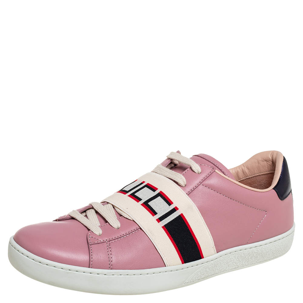 مملوكة مسبقًا حذاء رياضي غوتشي ايس منخفض من أعلى مزين مخطط غوتشي جلد وردي مقاس 38.5