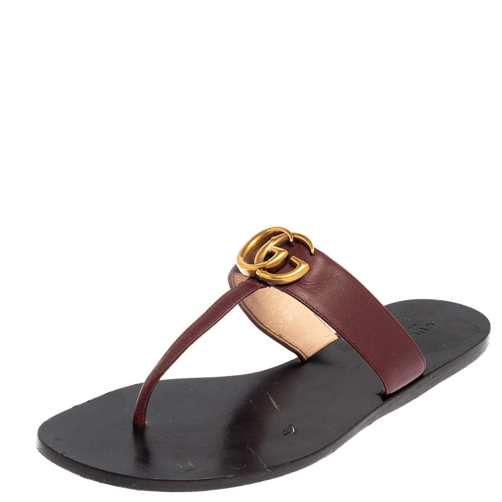 مملوكة مسبقًا Gucci Burgundy Leather GG Marmont Thong Sandals Size 39
