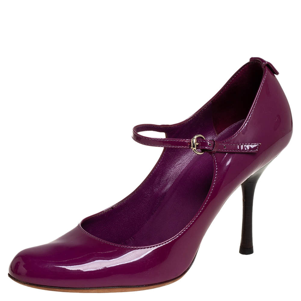 مملوكة مسبقًا حذاء كعب عالي غوتشي ماري جان جلد لامع بنفسجي مقاس 38.5