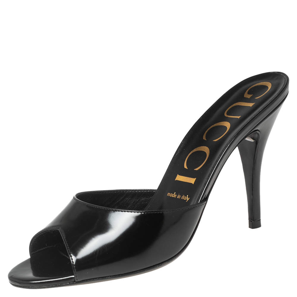 مملوكة مسبقًا Gucci Black Patent Leather Slide Sandals Size 38