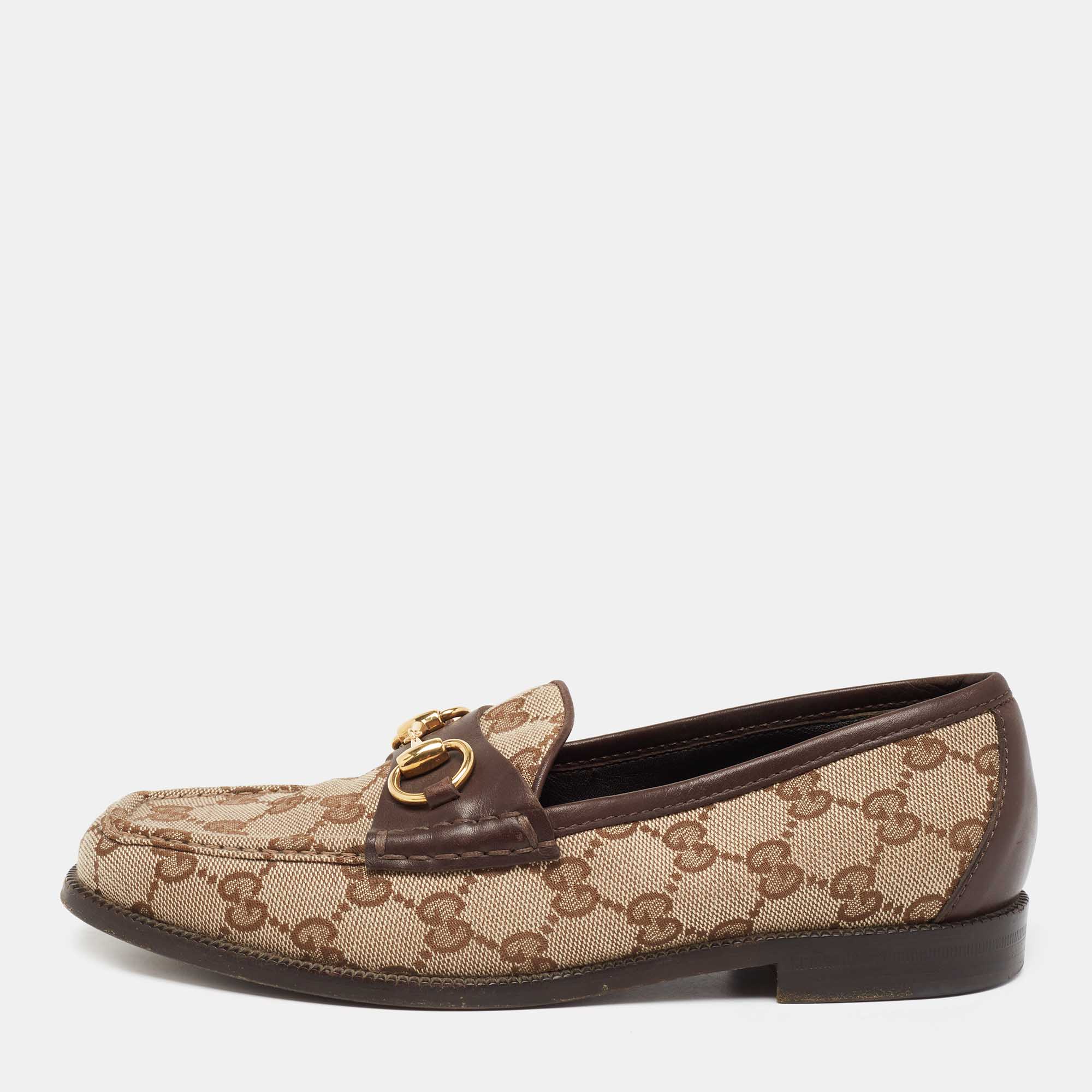 مملوكة مسبقًا Gucci Brown/Beige GG Canvas And Leather Horsebit Web Slip On Loafers Size 37