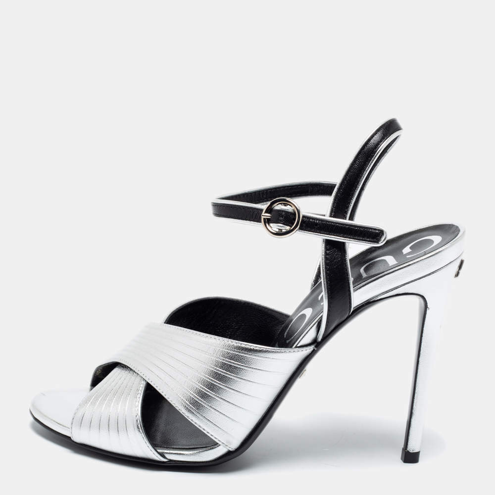 Pre Owned Gucci Metallic Silver Leather Criss Cross Ankle Strap Sandals Size 39