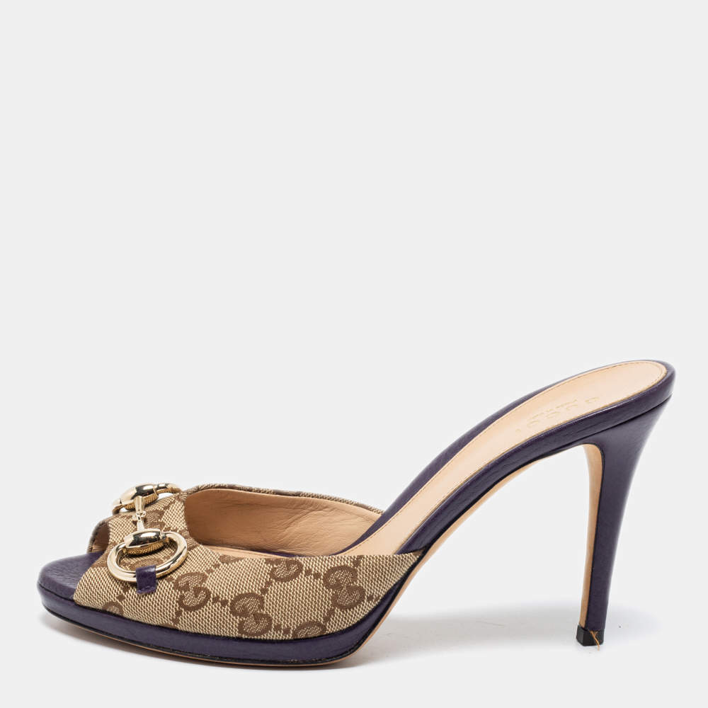 Pre Owned صندل سلايد غوتشي نيو هوليوود جلد وكانفاس جي جي بنفسجي / بني مزين بشعار هورسبيت مقاس 37.5