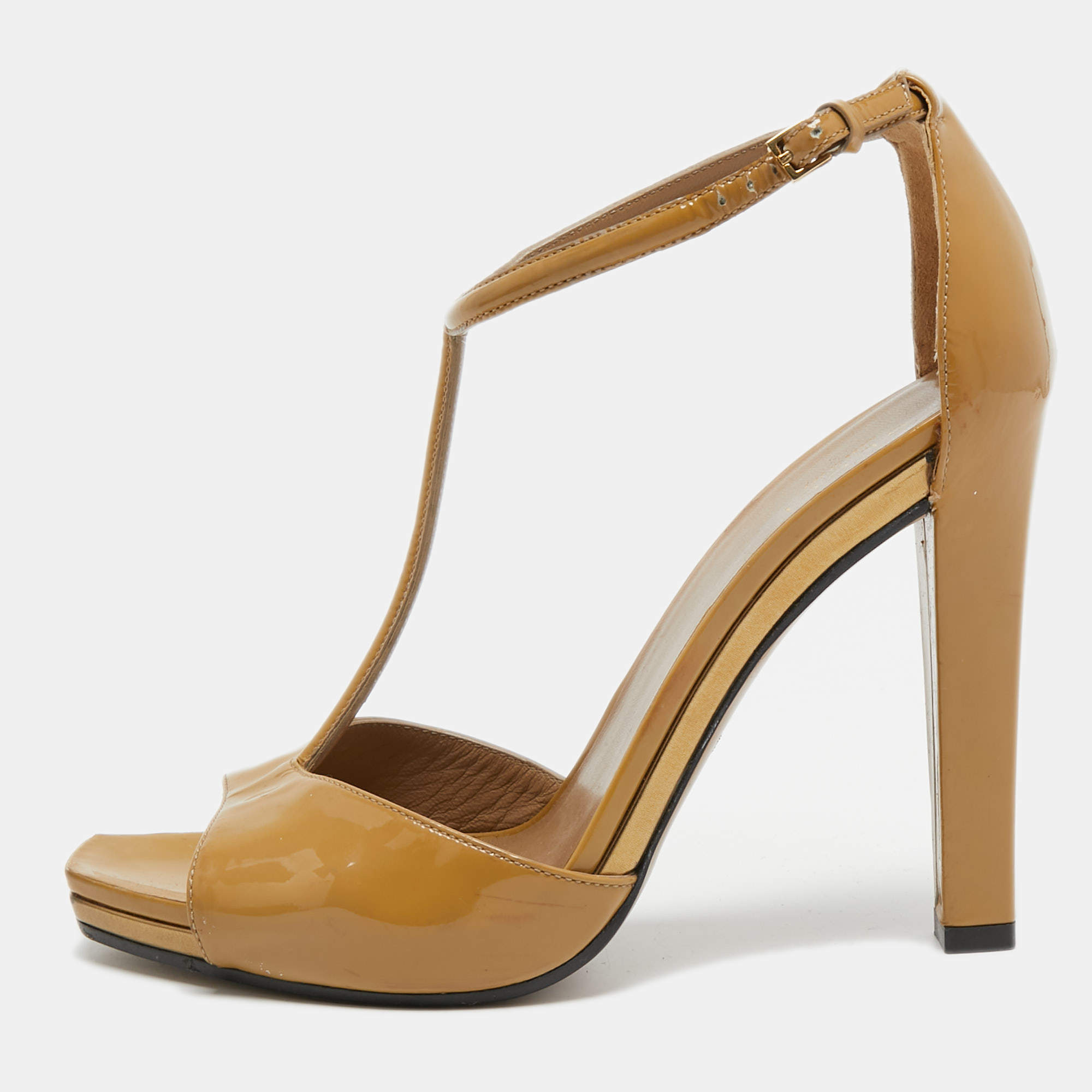 Pre Owned Gucci Beige Patent Leather T-Strap Sandals Size 38