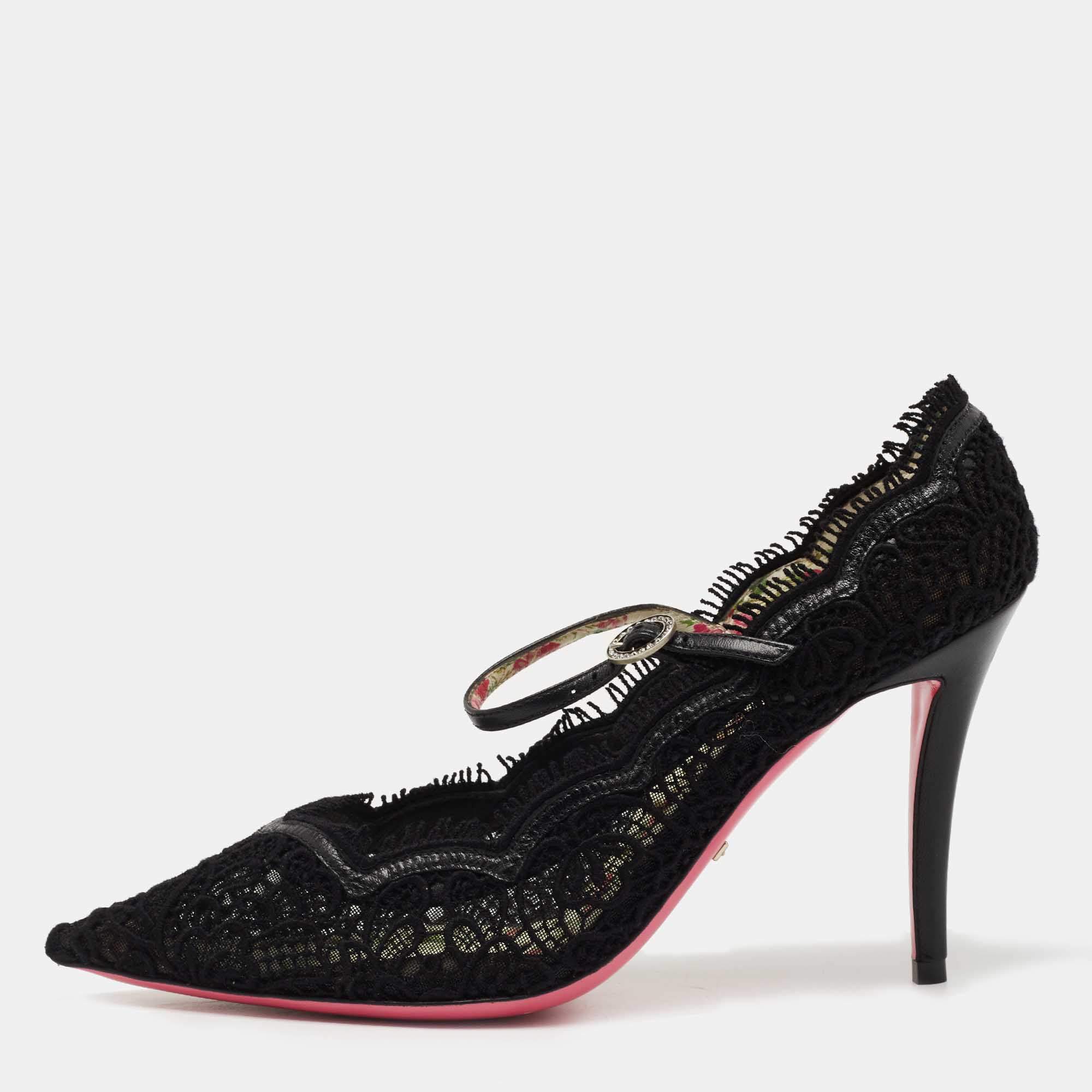 مملوكة مسبقًا Gucci Black Lace Virginia Mary Jane Pumps Size 38.5