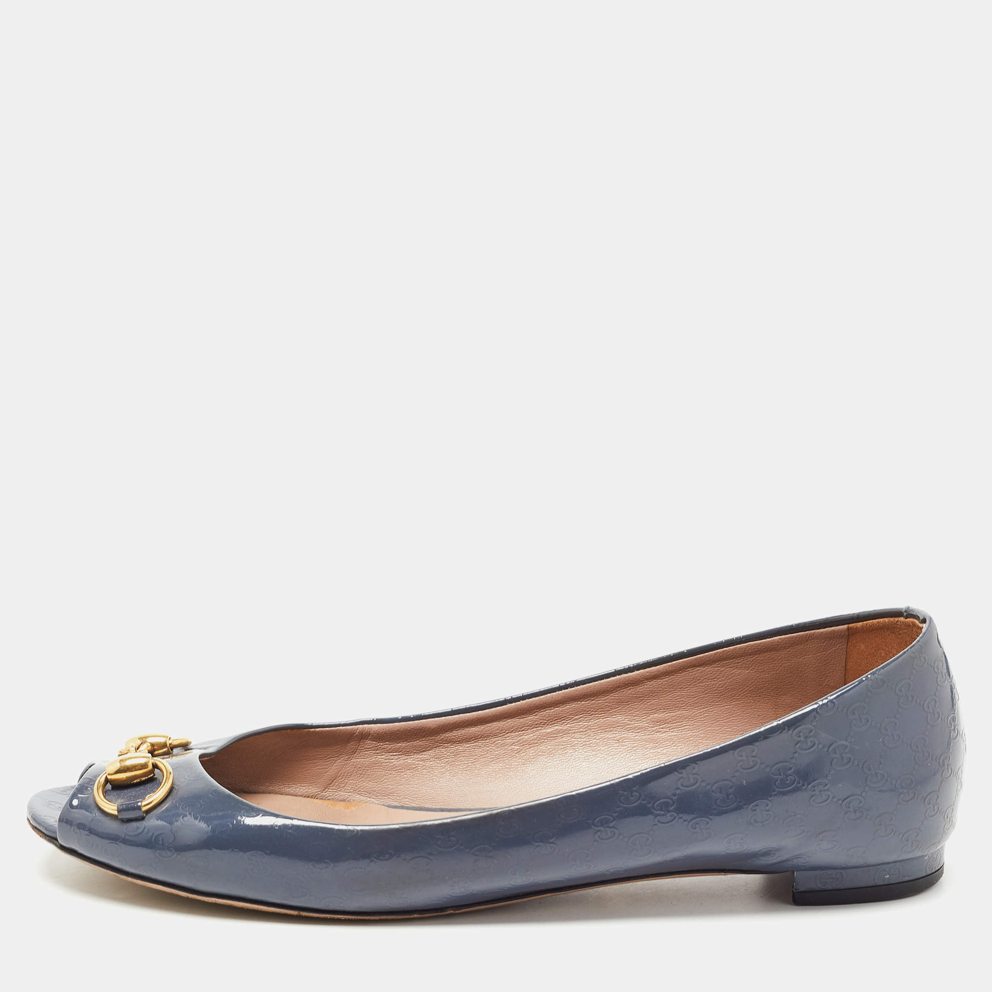 مملوكة مسبقًا Gucci Grey Microguccissima Patent Leather Horsebit Peep Toe Ballet Flats Size 40