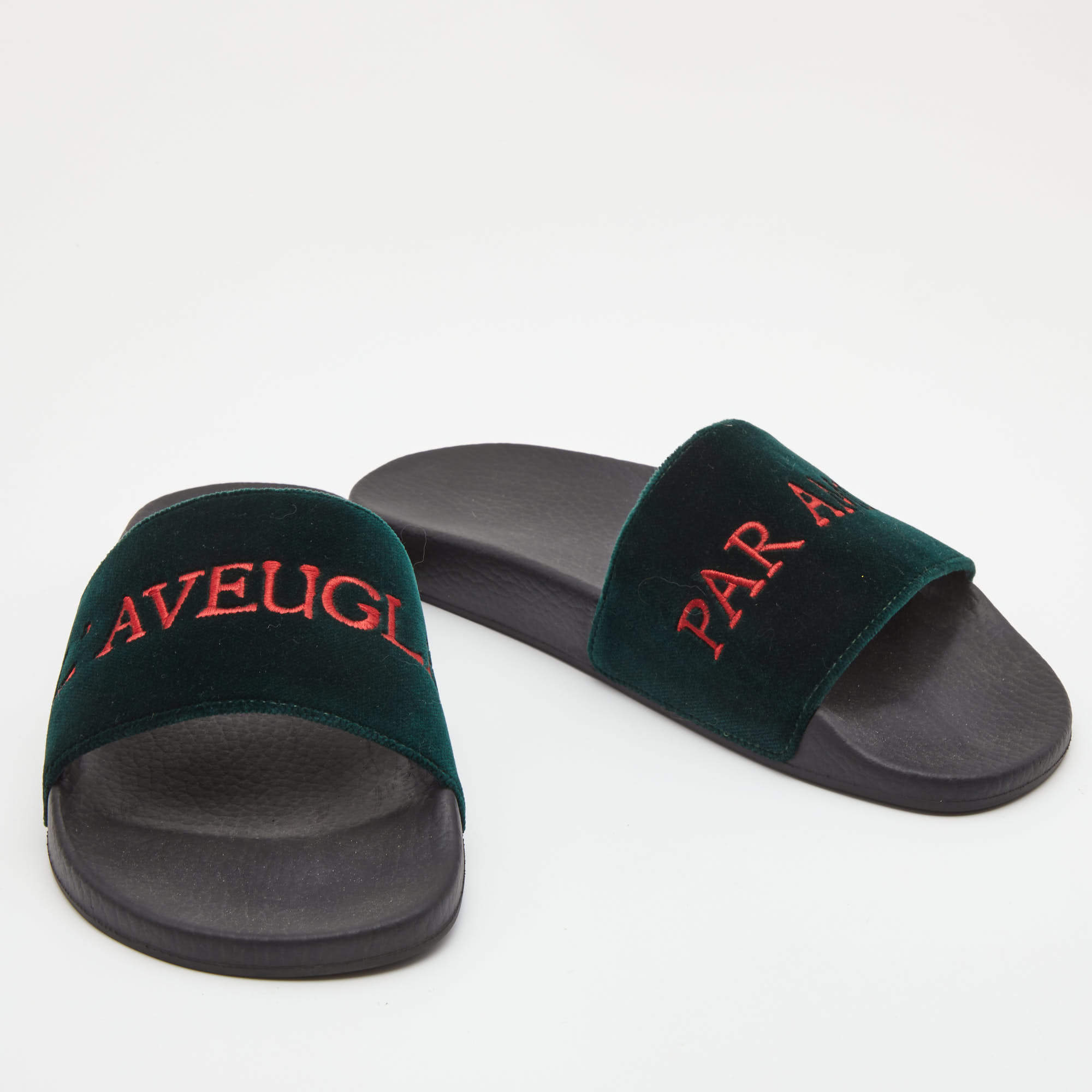 Gucci slides velvet online