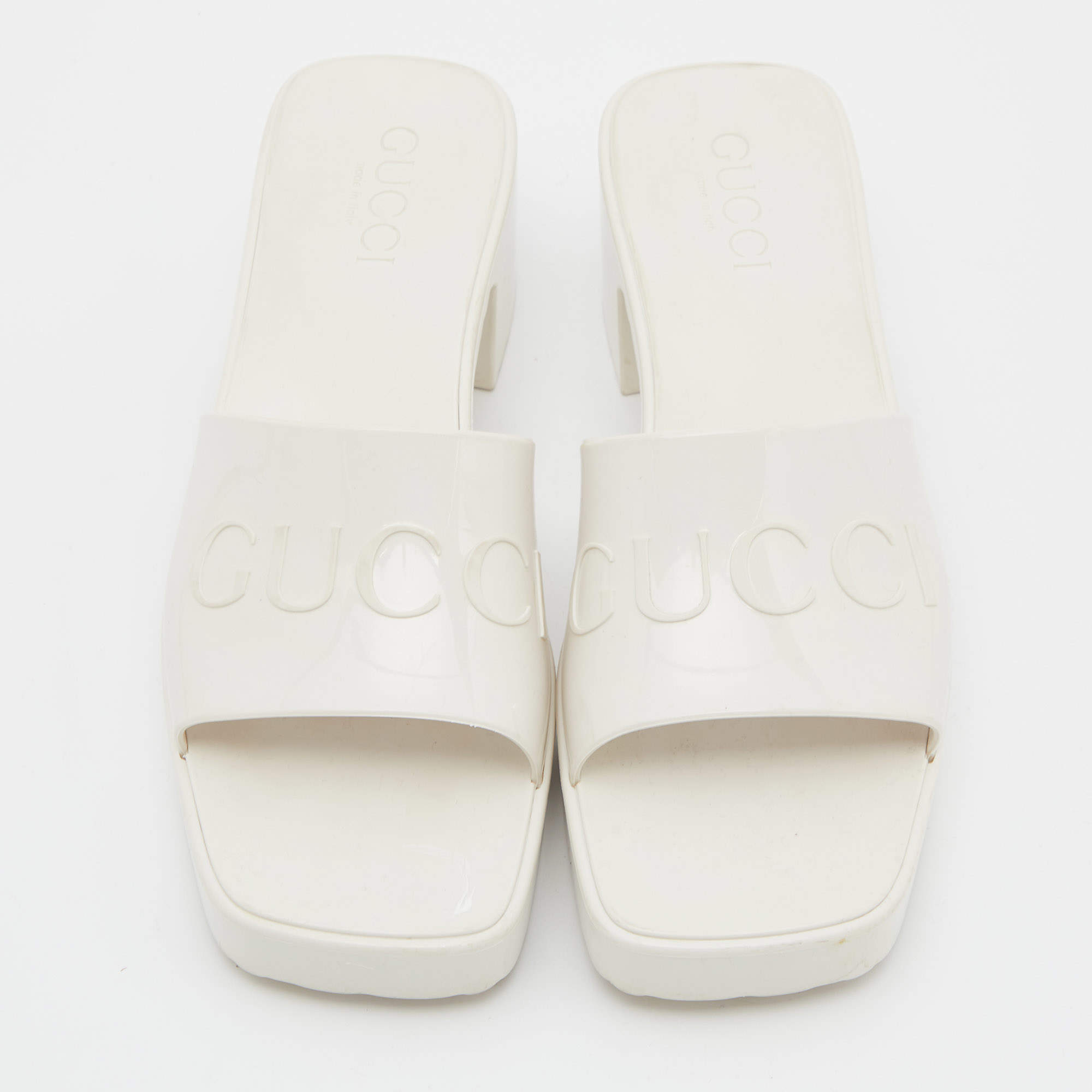 Buying Women’s Gucci rubber pool slides size 36 made in Italy