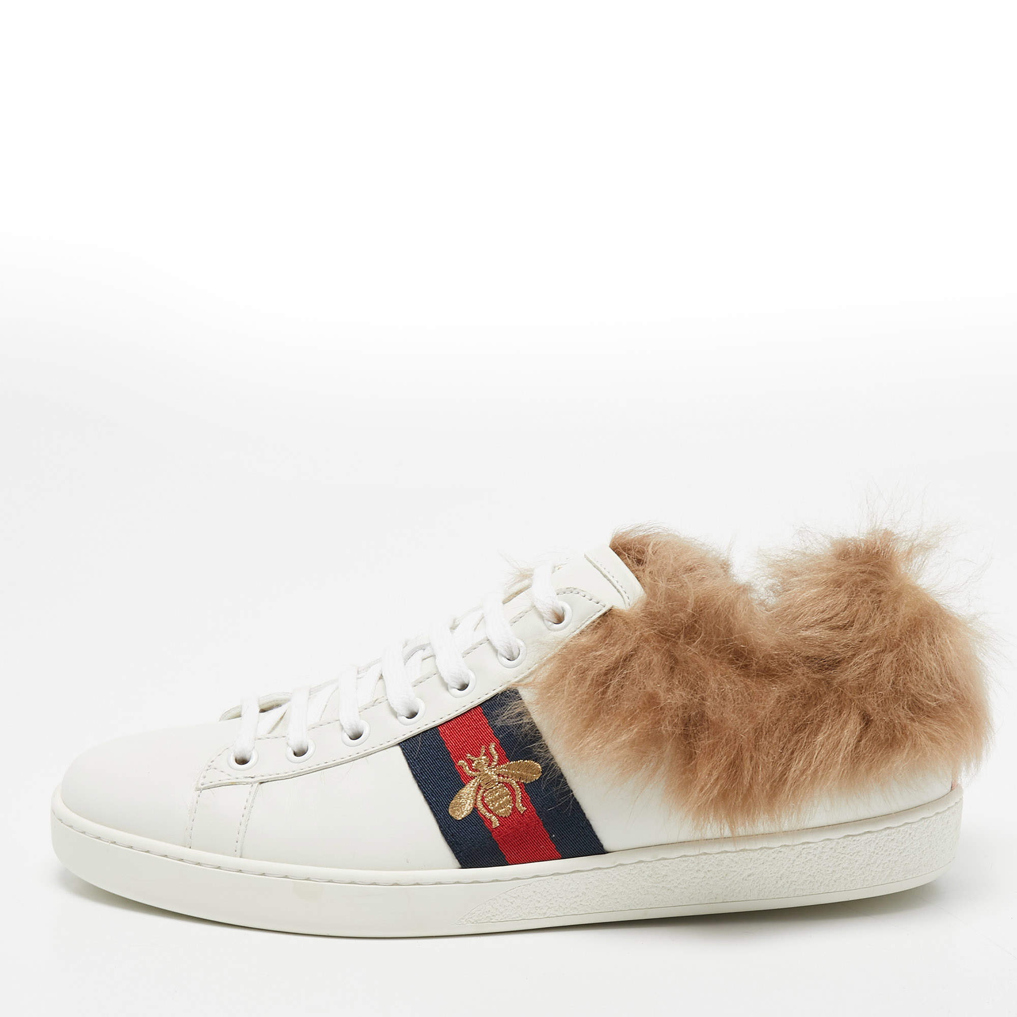 Pre Owned Gucci White Leather and Fur Ace Embroidered Bee Low Top Sneaker Size 40