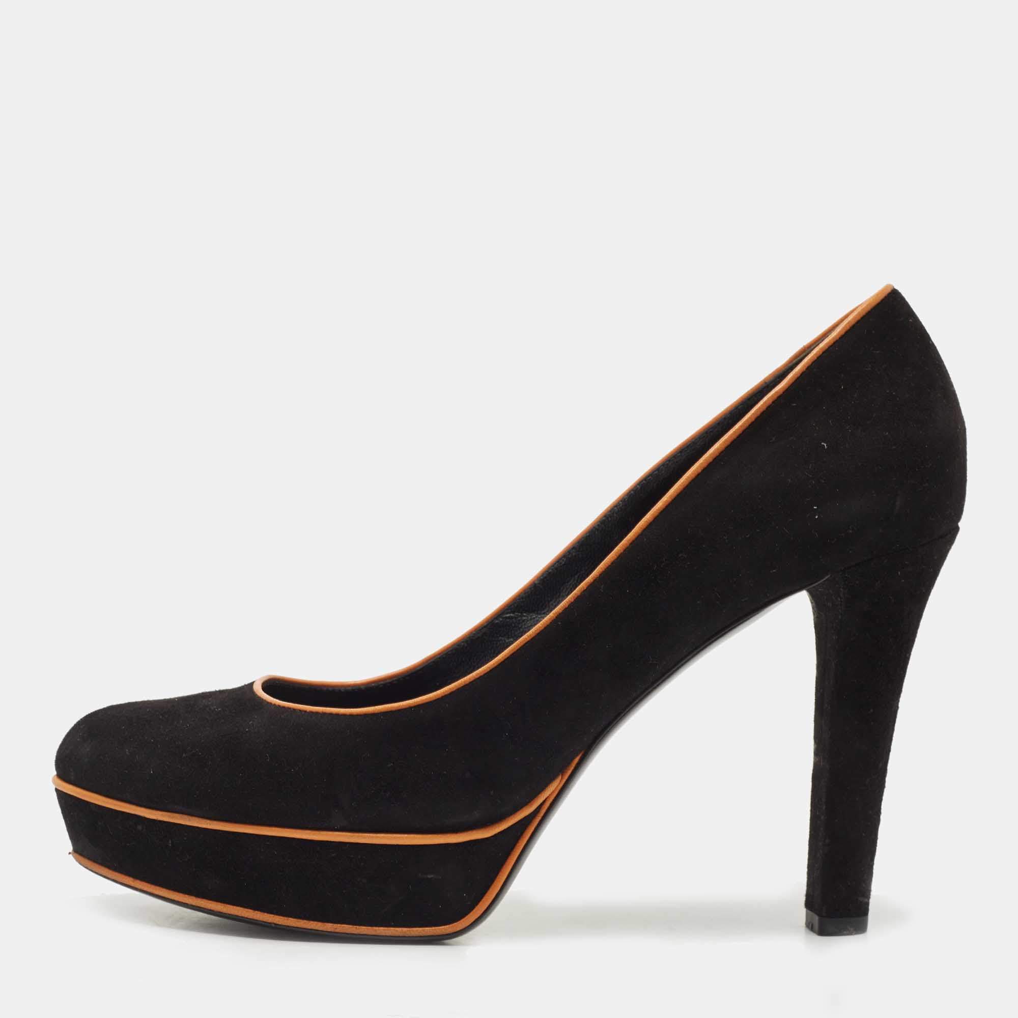 مملوكة مسبقًا Gucci Black Velvet Platform Round Toe Pumps Size 40