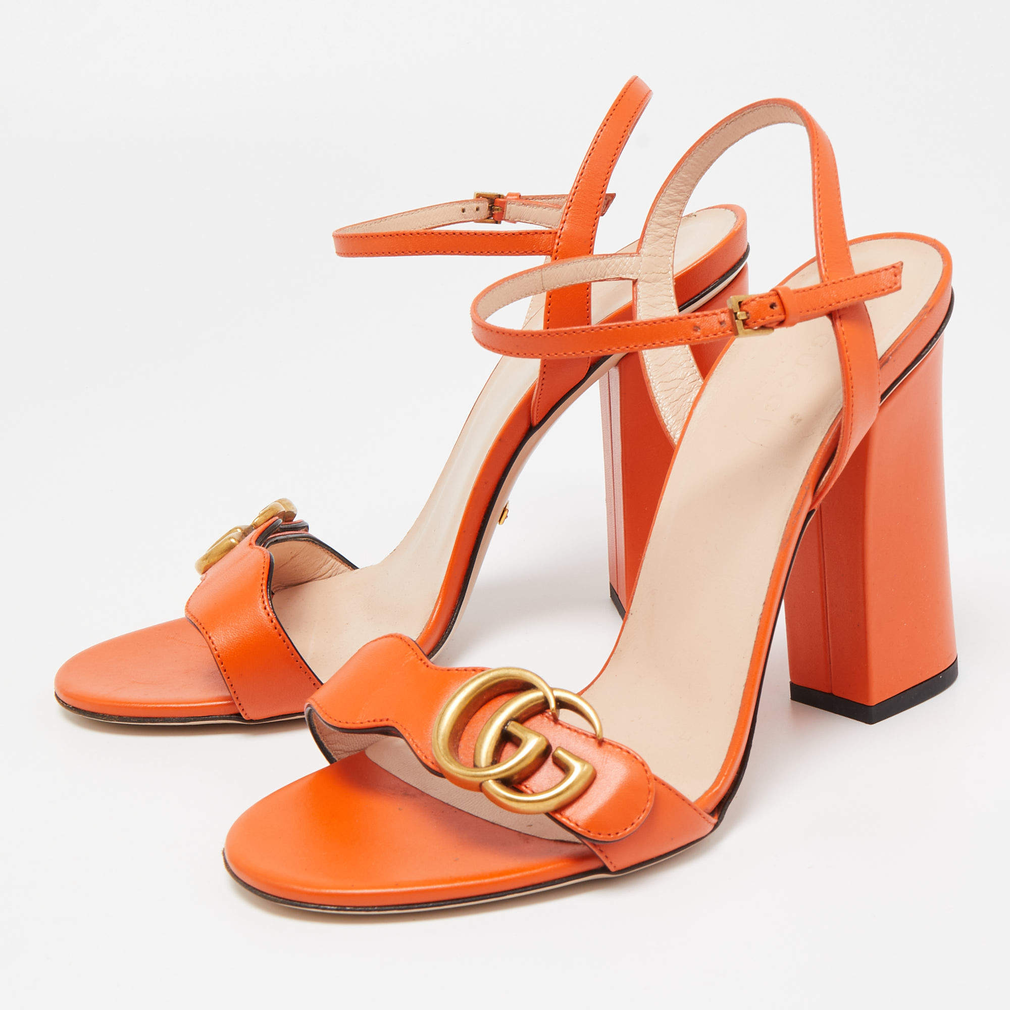 Gucci 2024 orange sandals