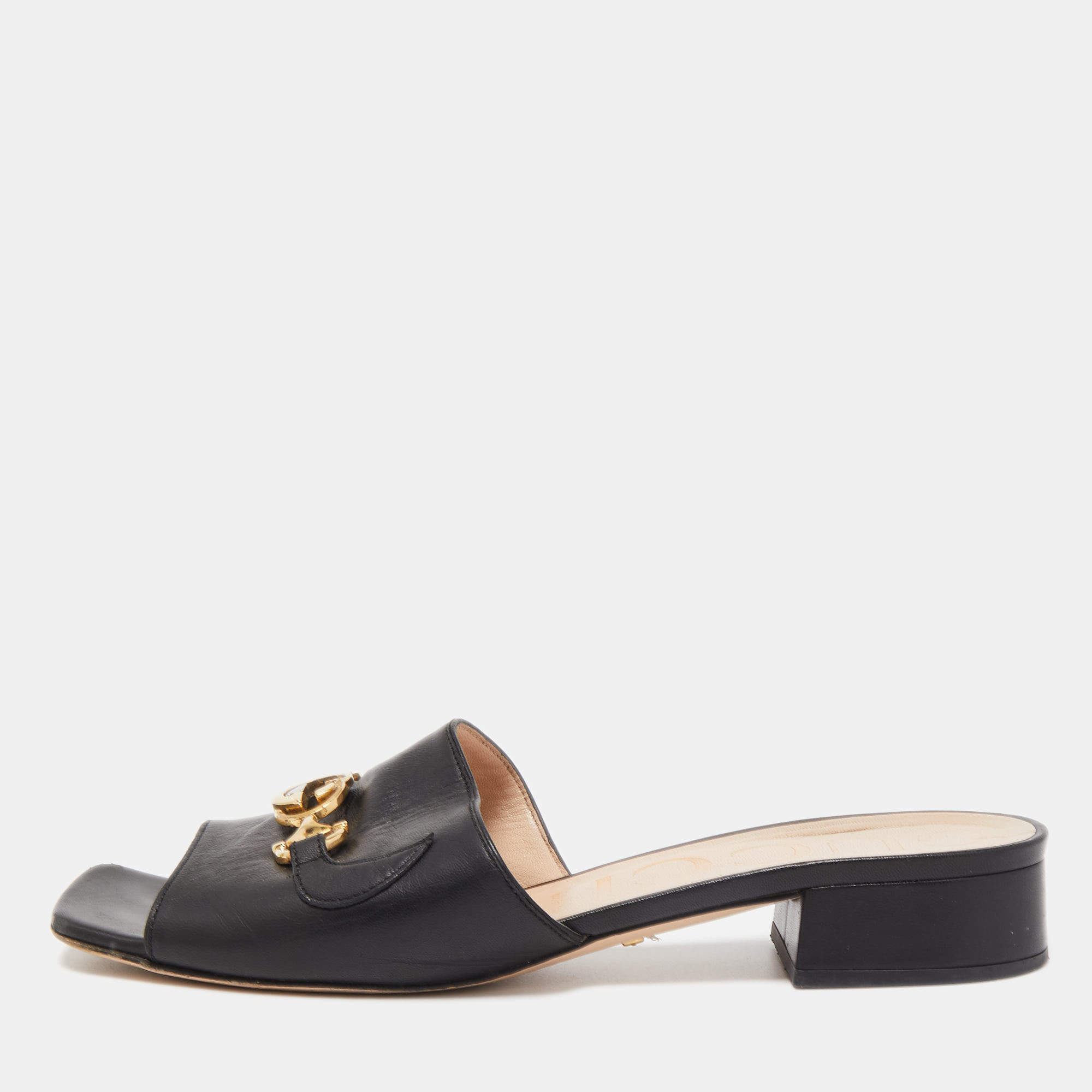 Pre Owned Gucci Black Leather  Zumi Flat Sandals Size 38.5