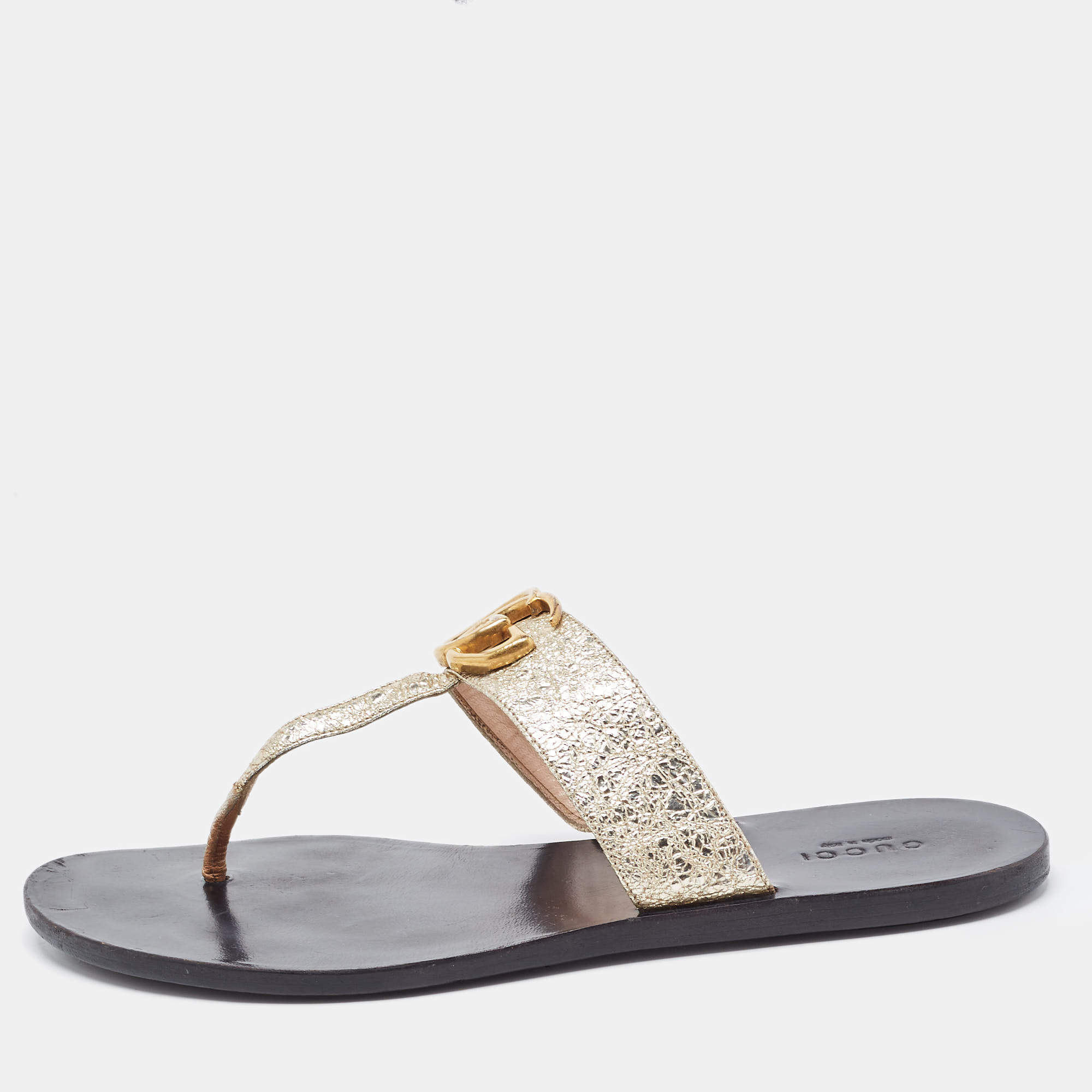 Pre Owned Gucci Gold Crinkled Leather GG Marmont Thong Flats Size 37.5