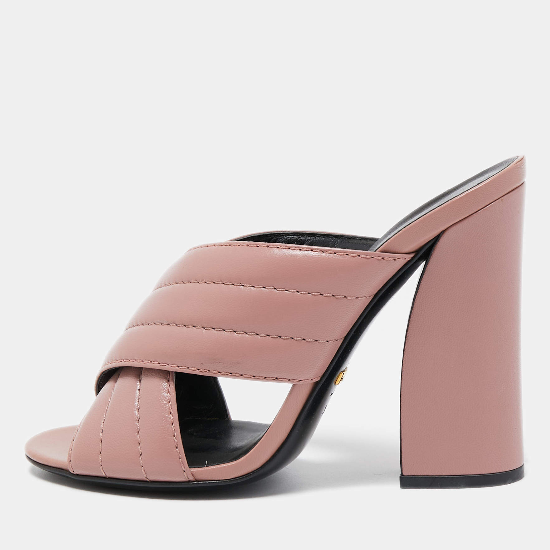 مملوكة مسبقًا Gucci Pink Quilted Leather Webby Slide Sandals Size 38.5