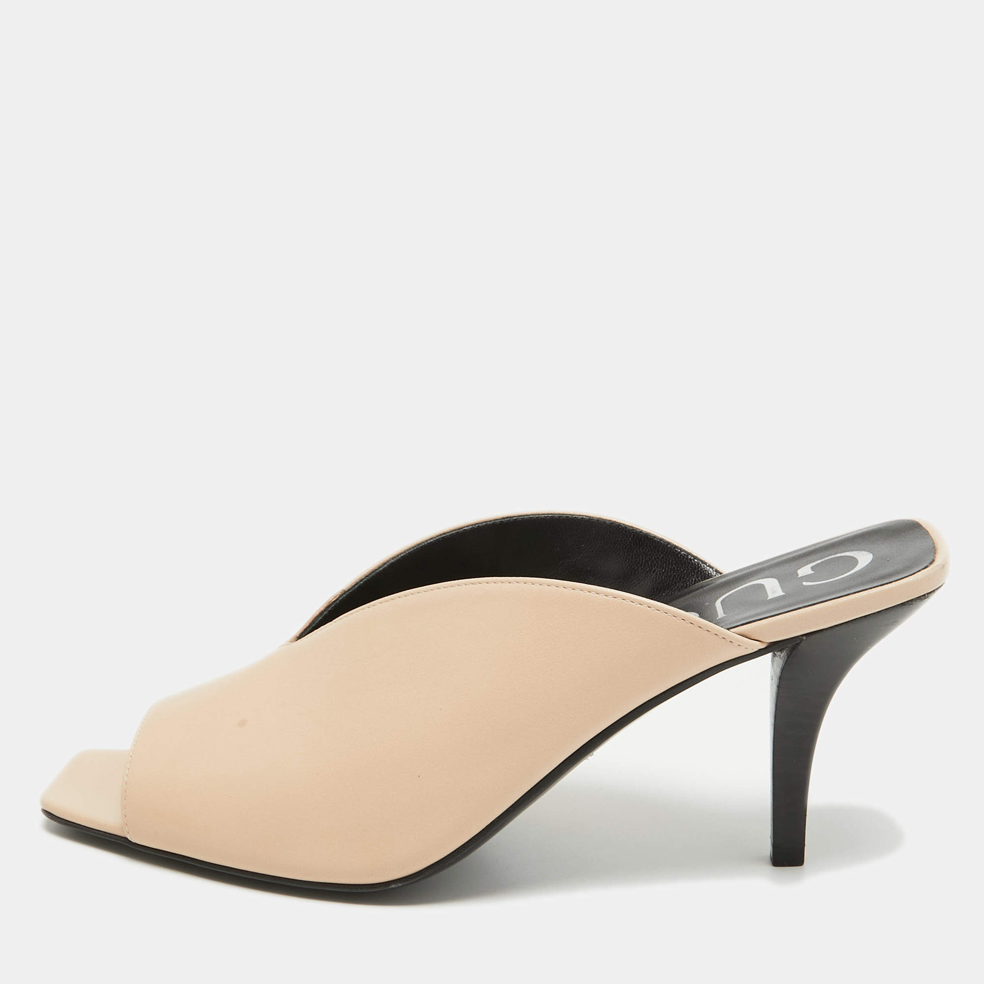 Pre Owned Gucci Beige Leather Slide Sandals Size 39