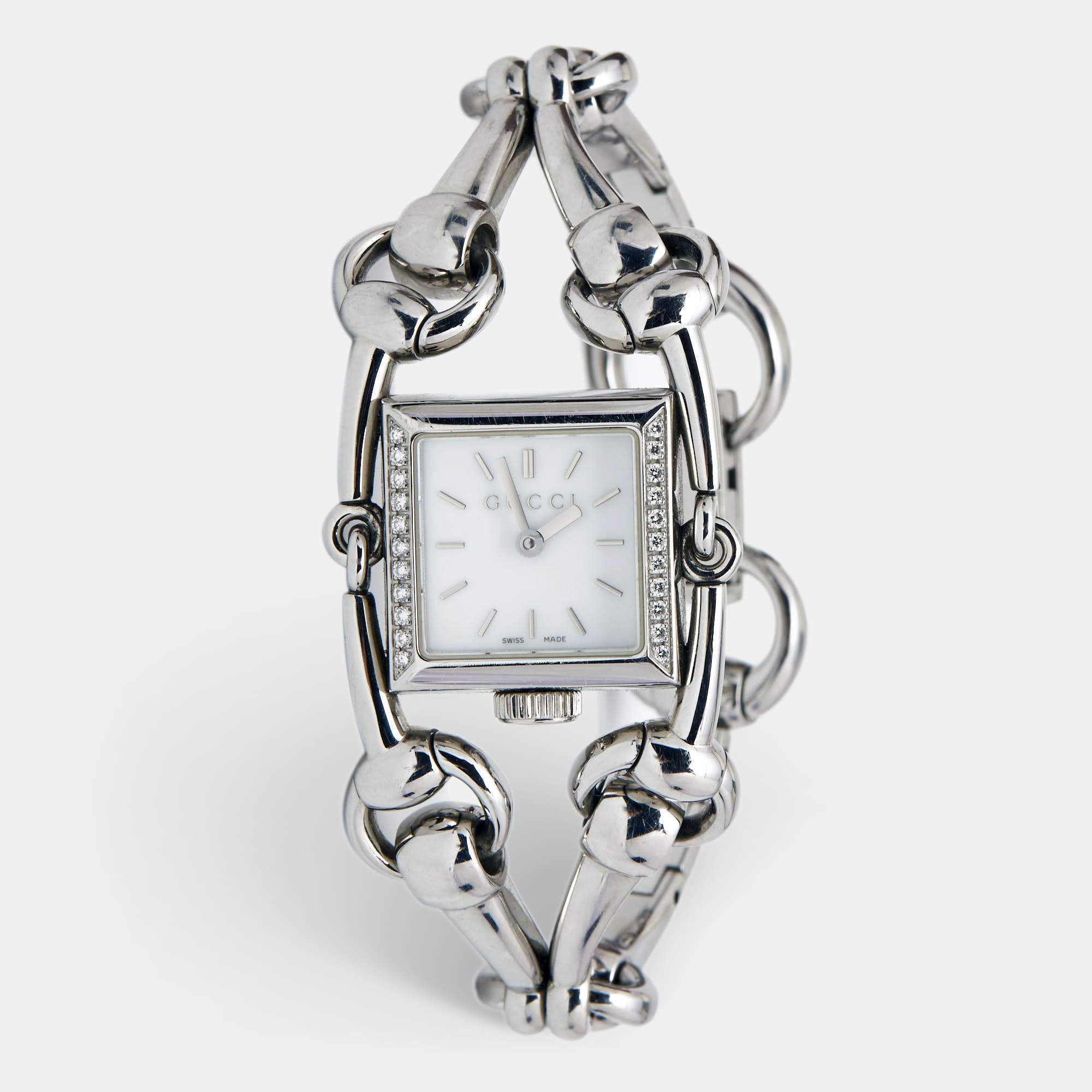 Pre Owned Gucci Silver Stainless Steel Diamonds Signoria YA116505 Women's Wristwatch 20 mm 