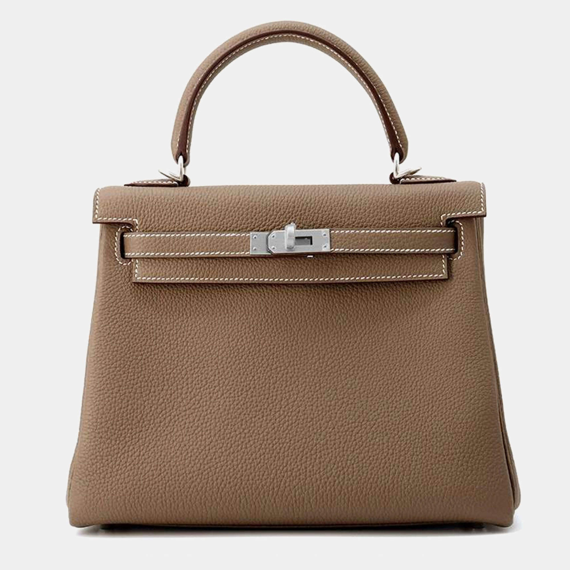Hermes Etoupe Togo Leather Kelly 25 Top Handle Bag 