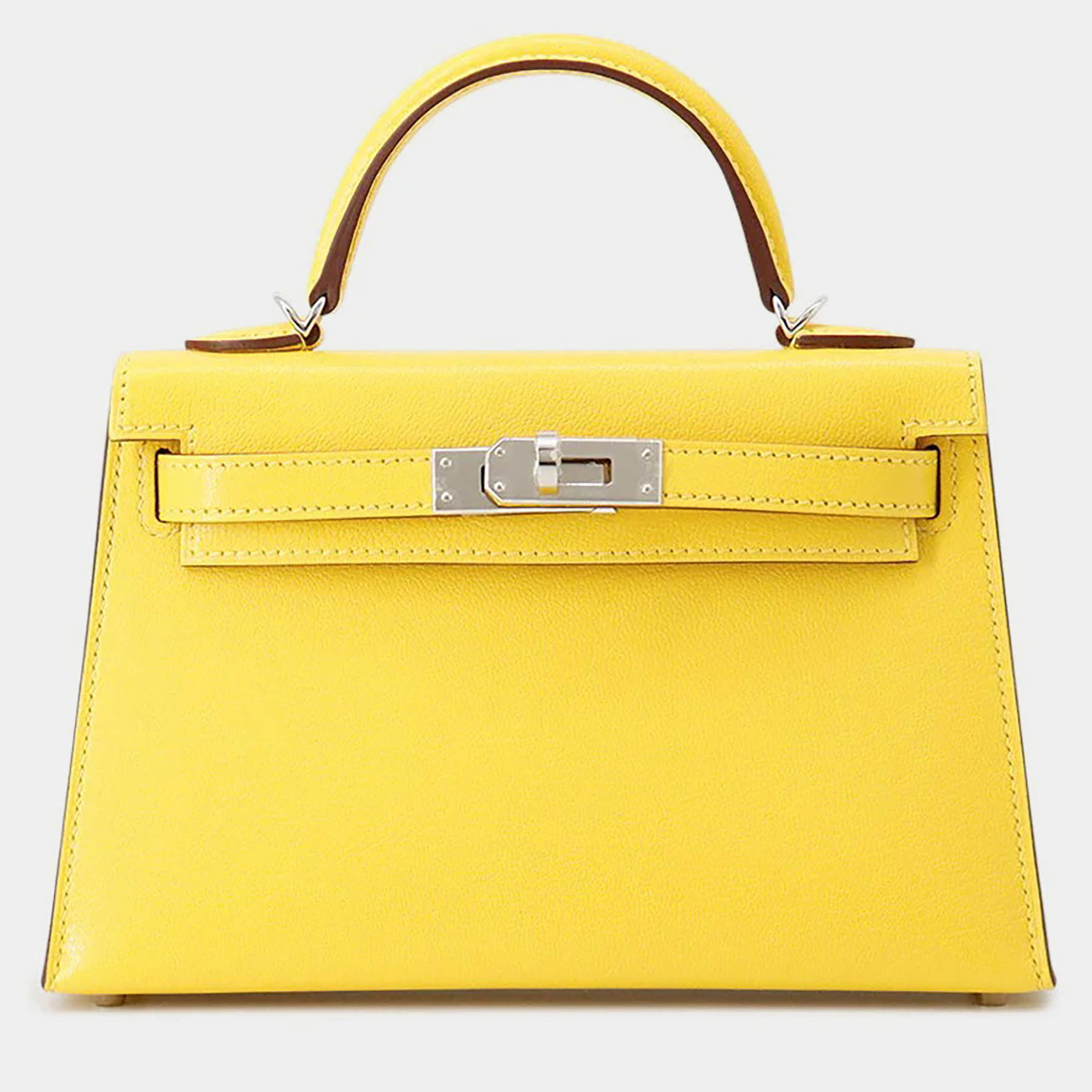 مملوكة مسبقًا Hermes Mini Kelly 2 Jaune De Naples Chevre Shamqila