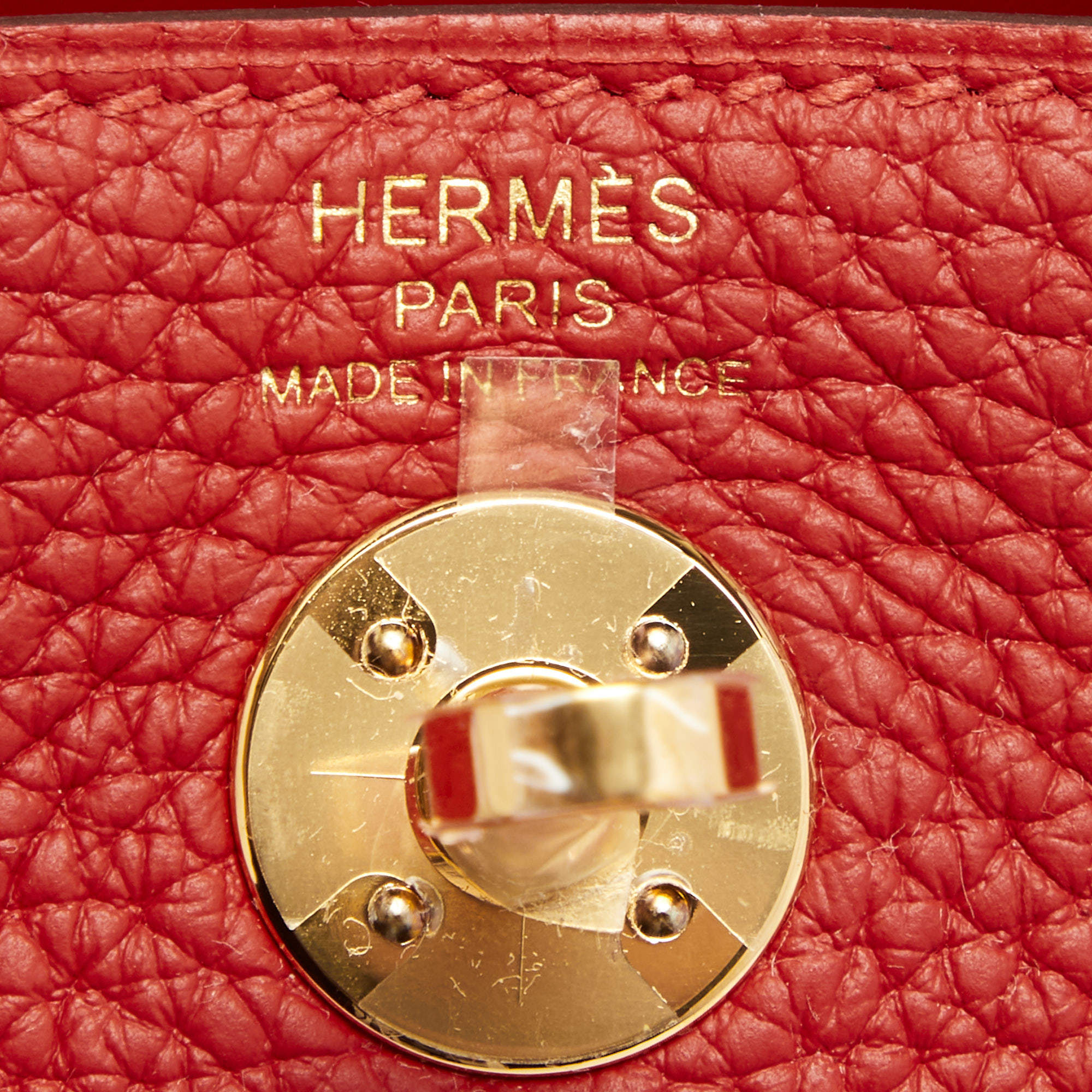 Miss à la mode on X: This Limited edition Hermès Lindy 26 Verso in Gold / Rouge  Tomate in Clemence Leather with Gold Hardware is off to a lovely client in  Qatar.
