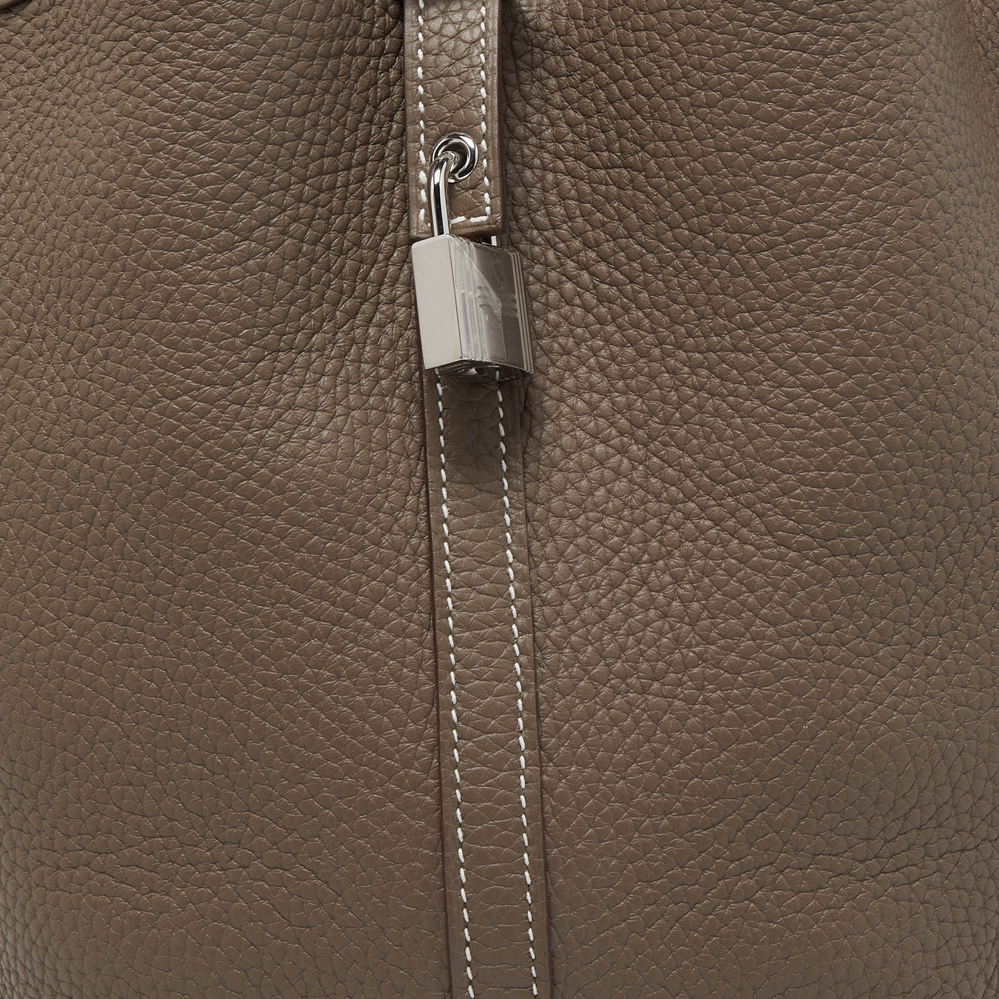 Hermès Etoupe Taurillon Clemence Picotin Lock 22 Bag