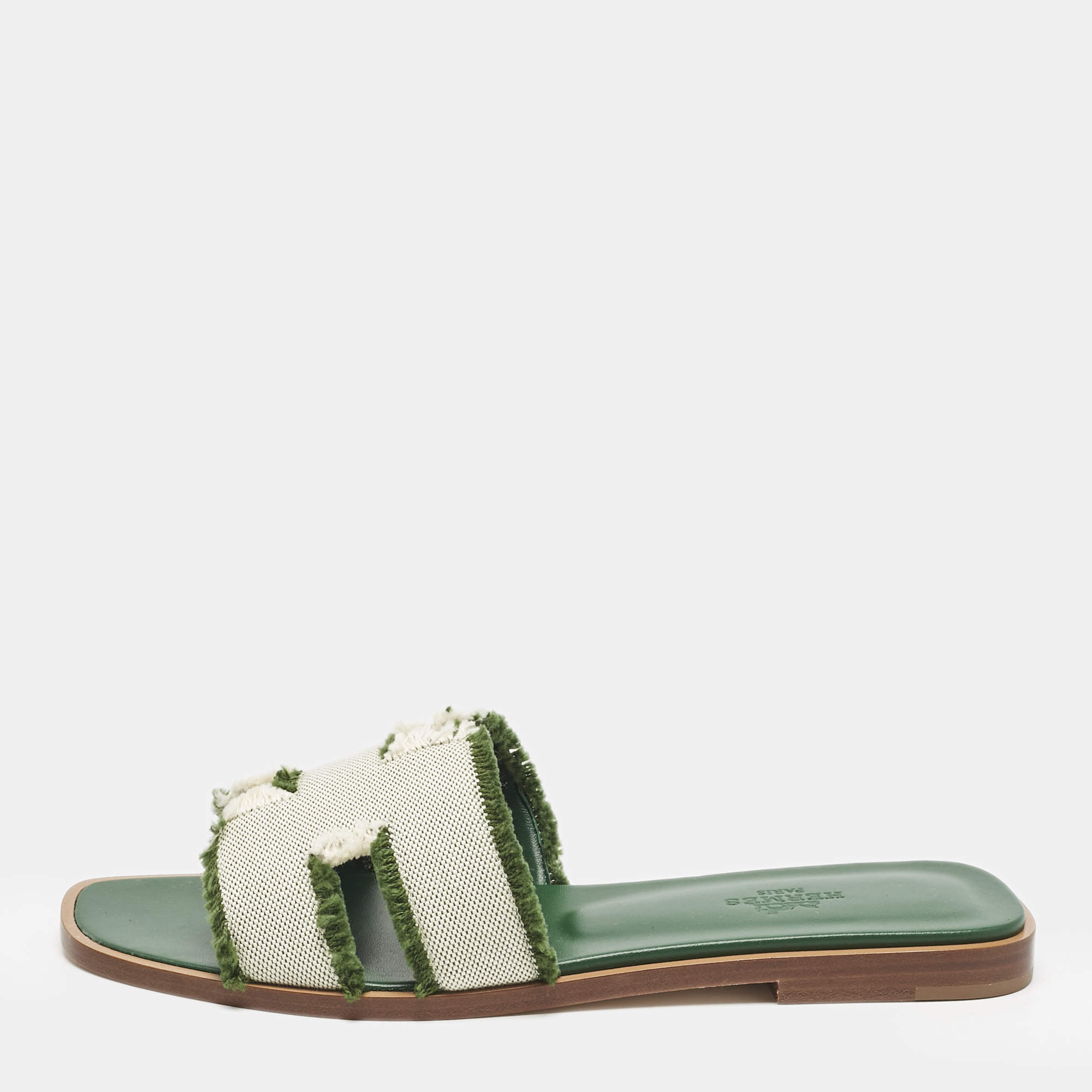 مملوكة مسبقًا Hermes Beige/Green Fringe Canvas Oran Flat Slide Sandals Size 37