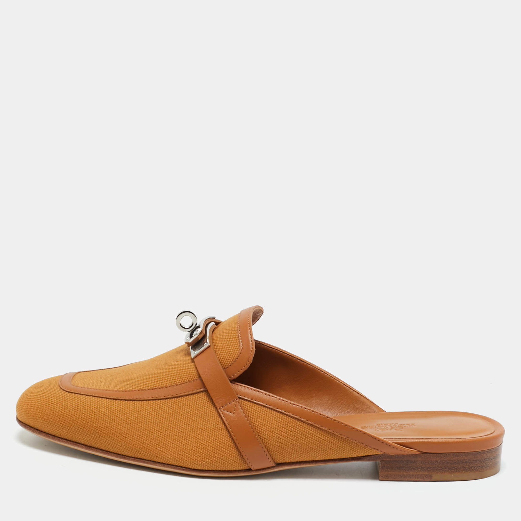 Pre Owned حذاء سلايد هيرمس ميسيسببييس جلد تمساح بيج وفراء فلات مقاس 38