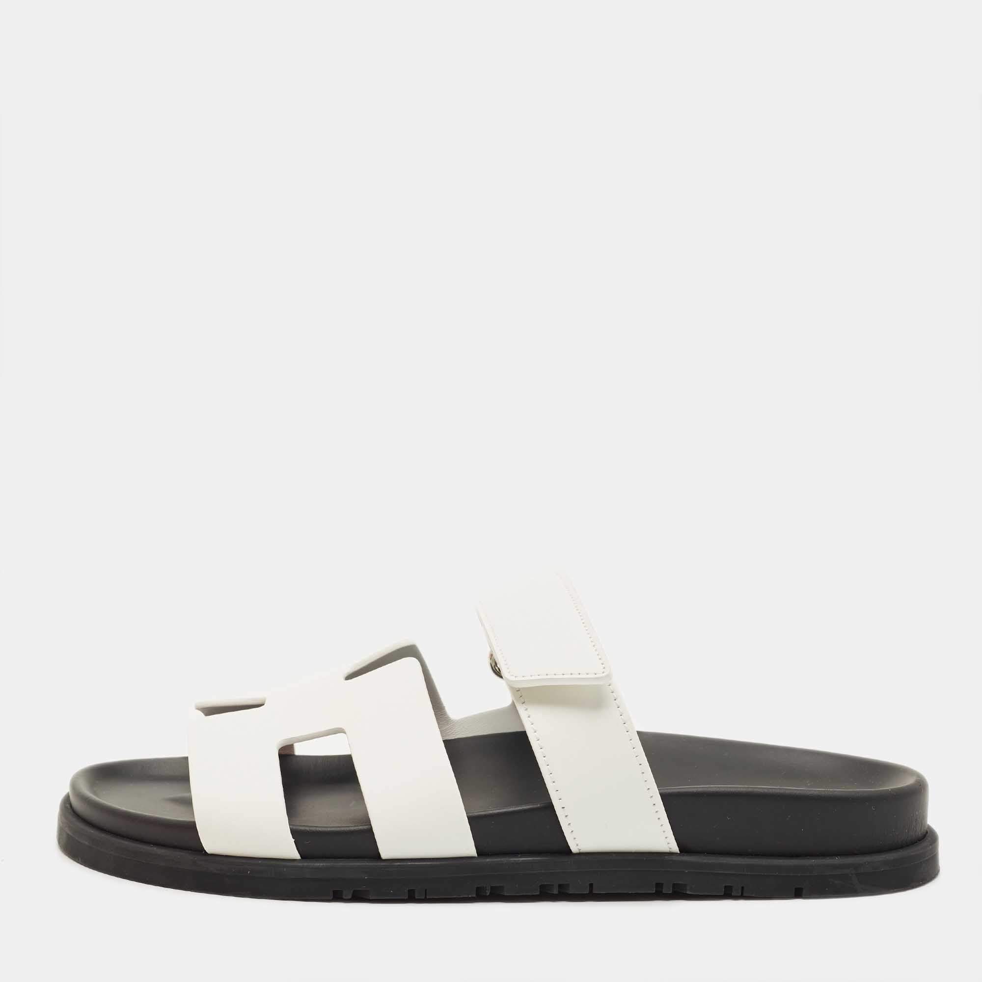 Pre Owned Hermes White/Black Leather Chypre Flat Slides Size 40