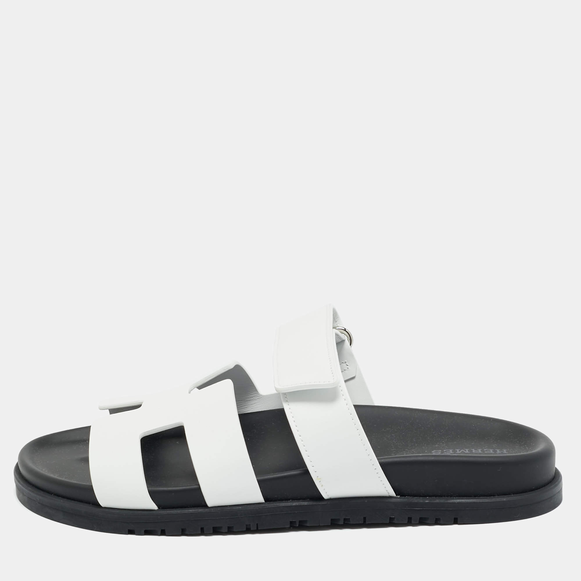 Pre Owned Hermès Chypre Size 38.5 White Leather Flat Sandals