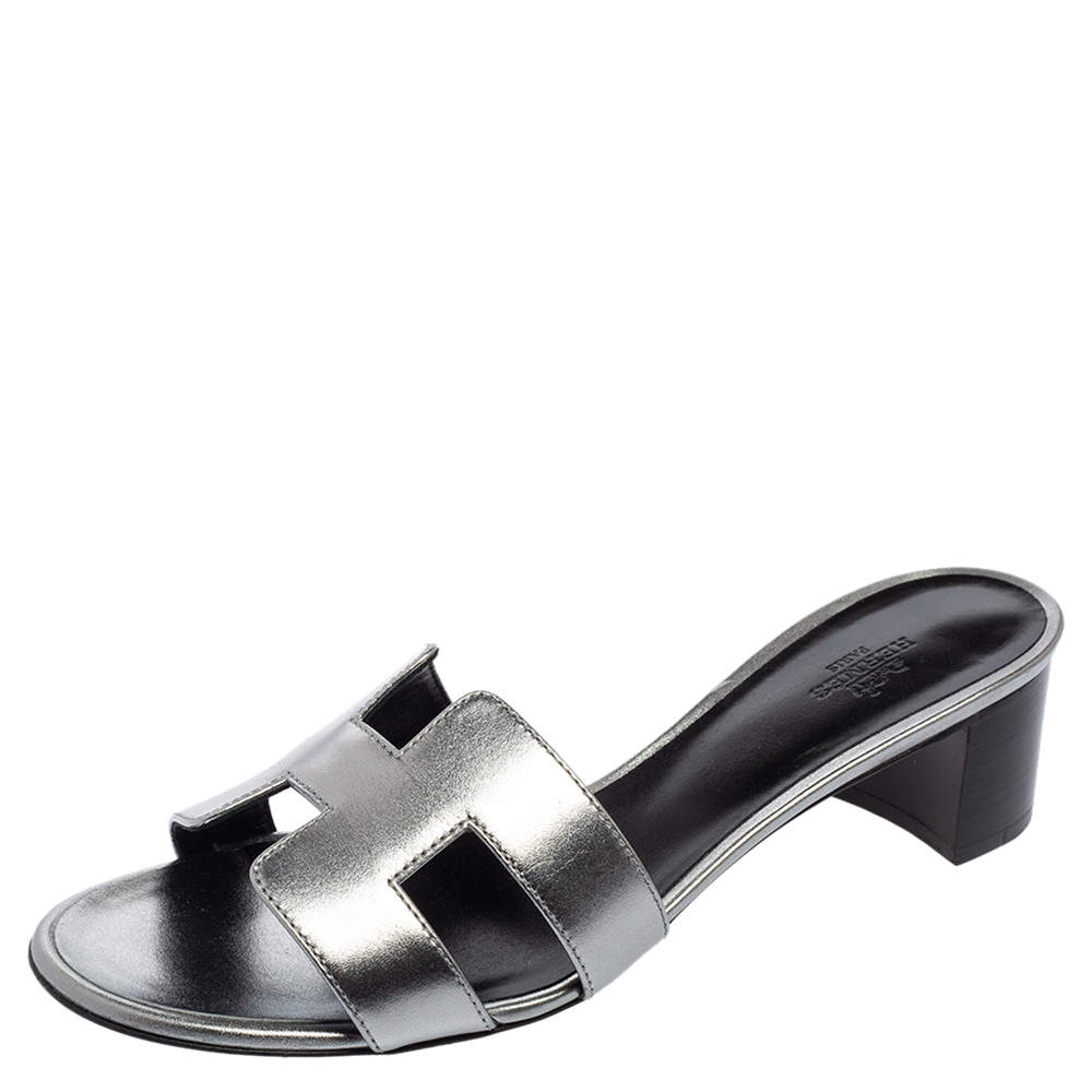 Pre Owned Hermés Metallic Grey Leather Oasis Slide Sandals Size 40