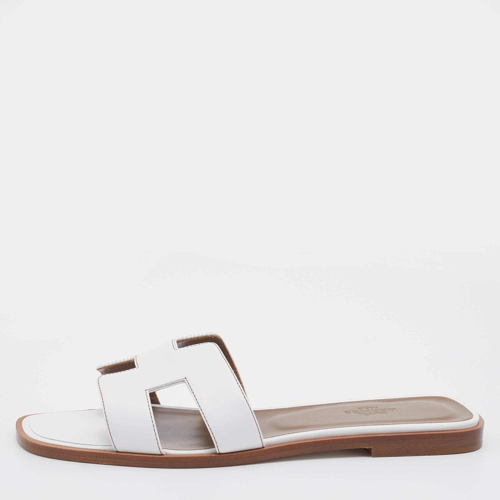 مملوكة مسبقًا Hermes White Leather Oran Flat Slide Sandals Size 39