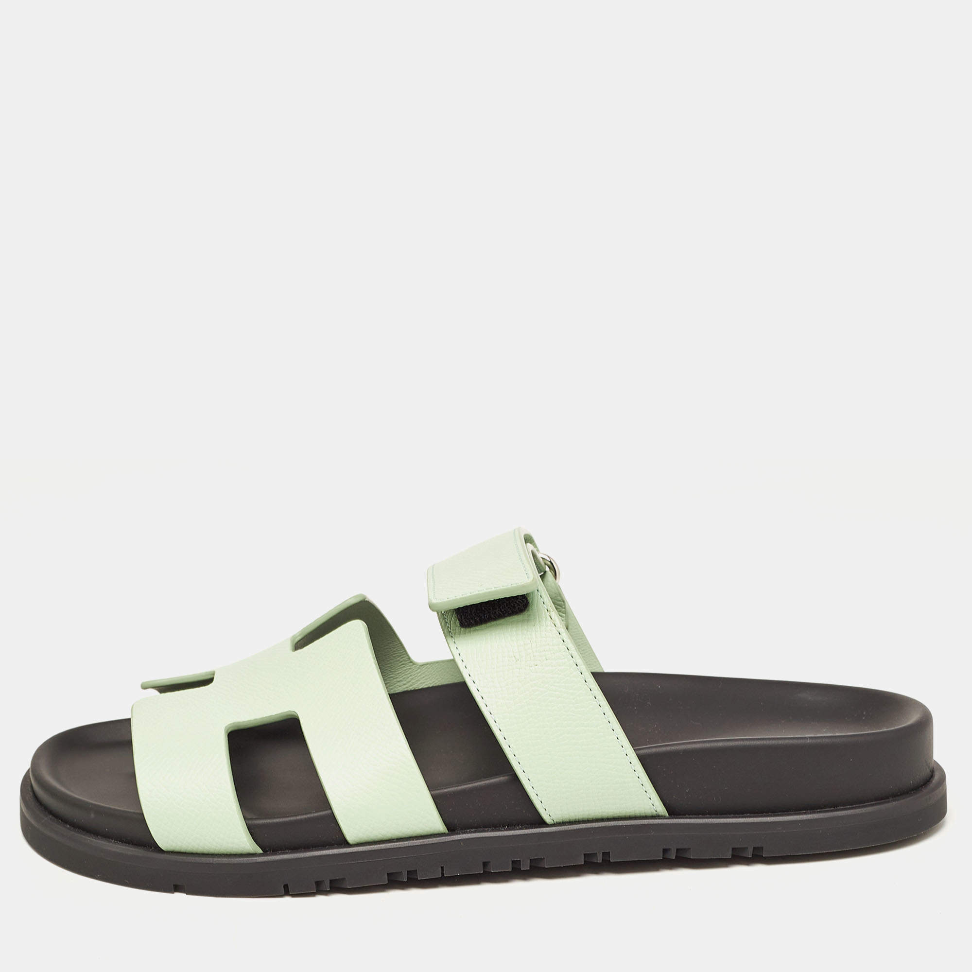 Pre Owned Hermes Mint Green Leather Chypre Sandals Size 39