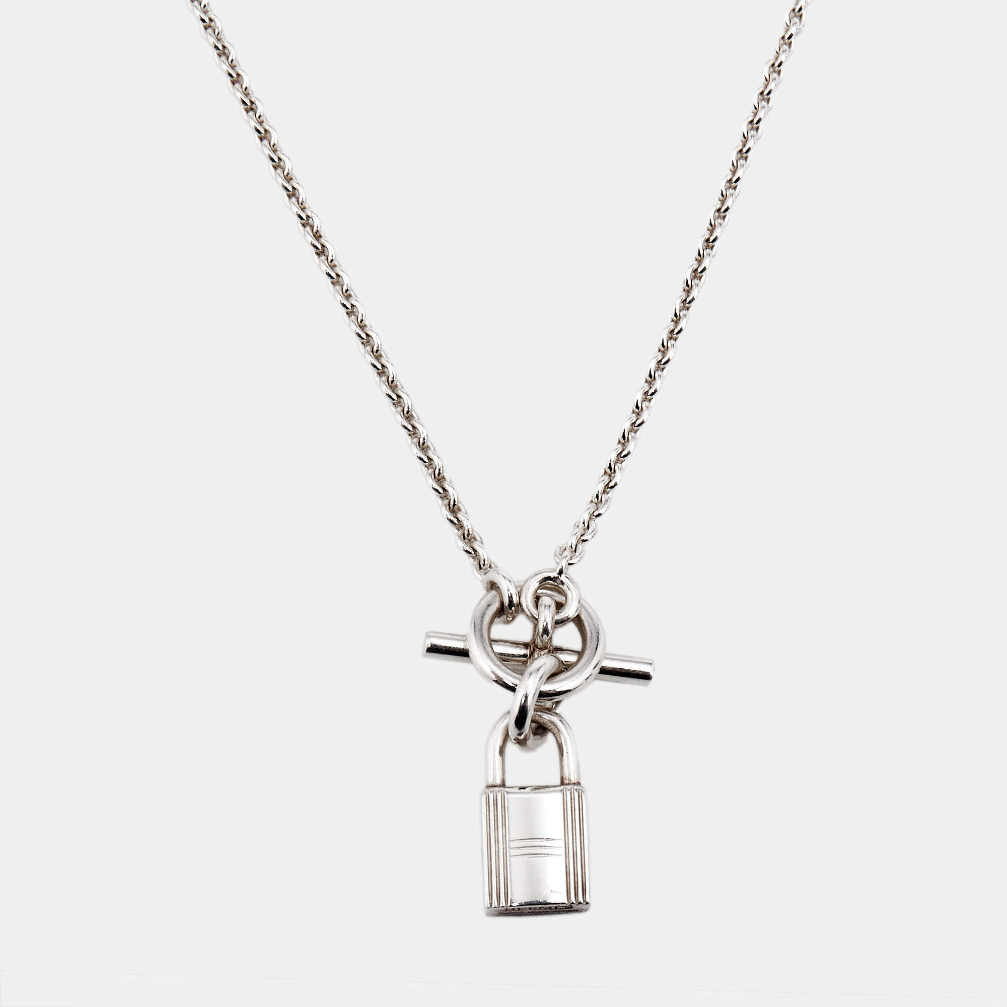 مملوكة مسبقًا Hermès Kelly Cadenas Kelly Lock Sterling Silver Pendant Necklace