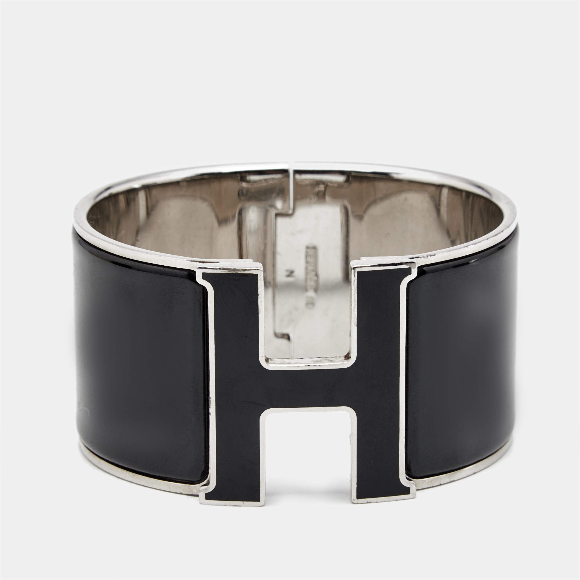 Pre Owned Hermès Clic Clac H Black Enamel Palladium Plated Bracelet