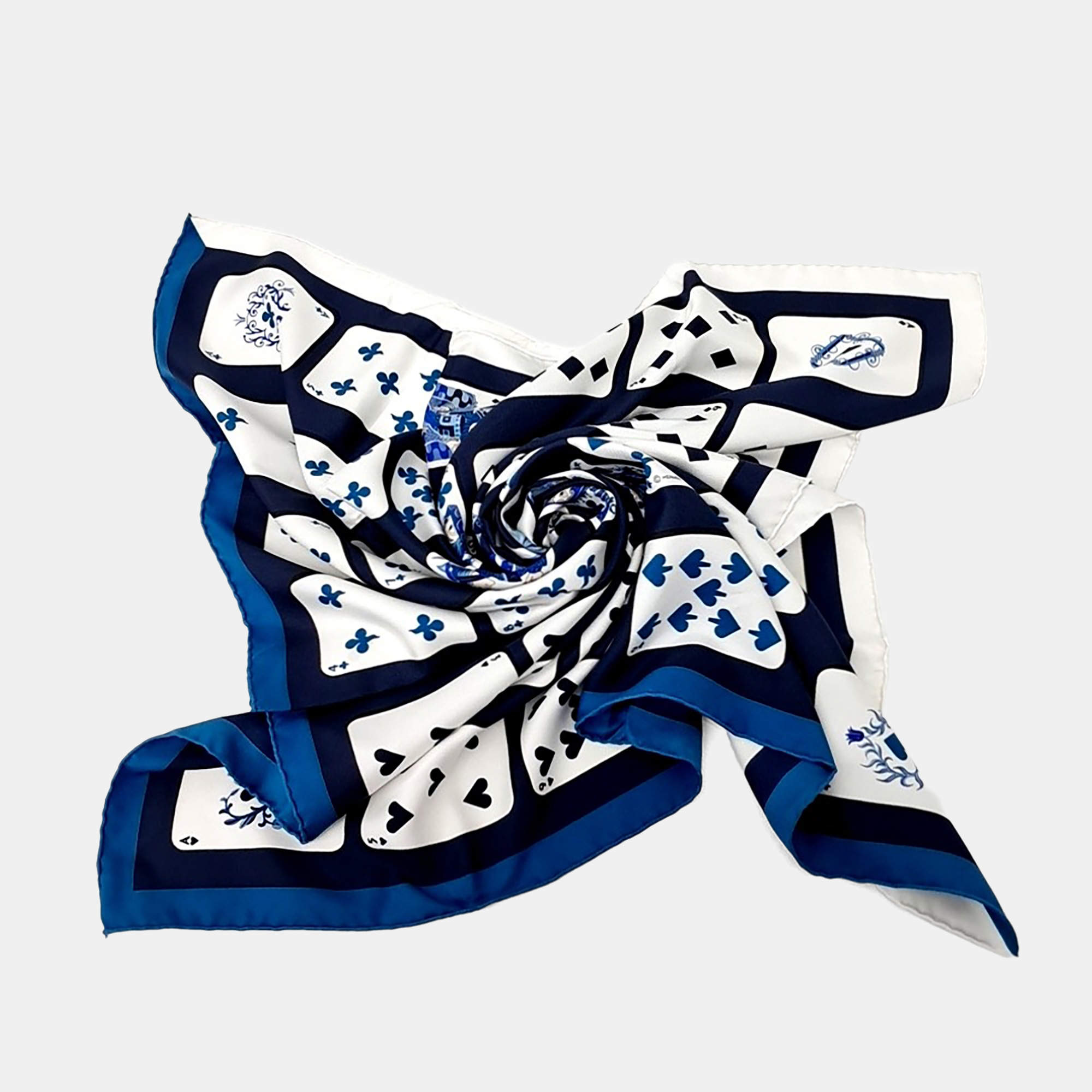 مملوكة مسبقًا Hermes Multicolor Silk Scarf