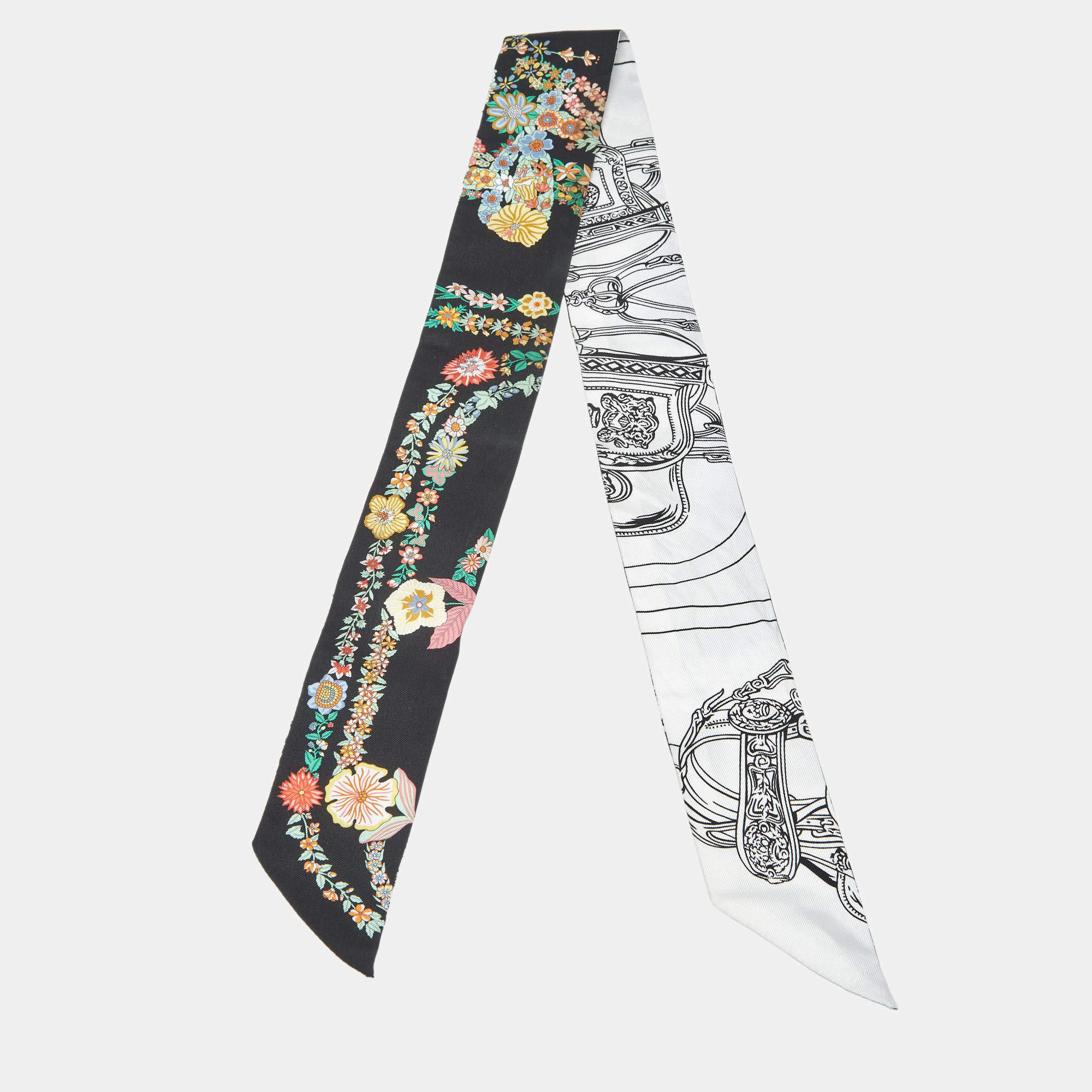 Pre Owned Hermès Black Brides de Gala en Fleurs Silk Twilly 