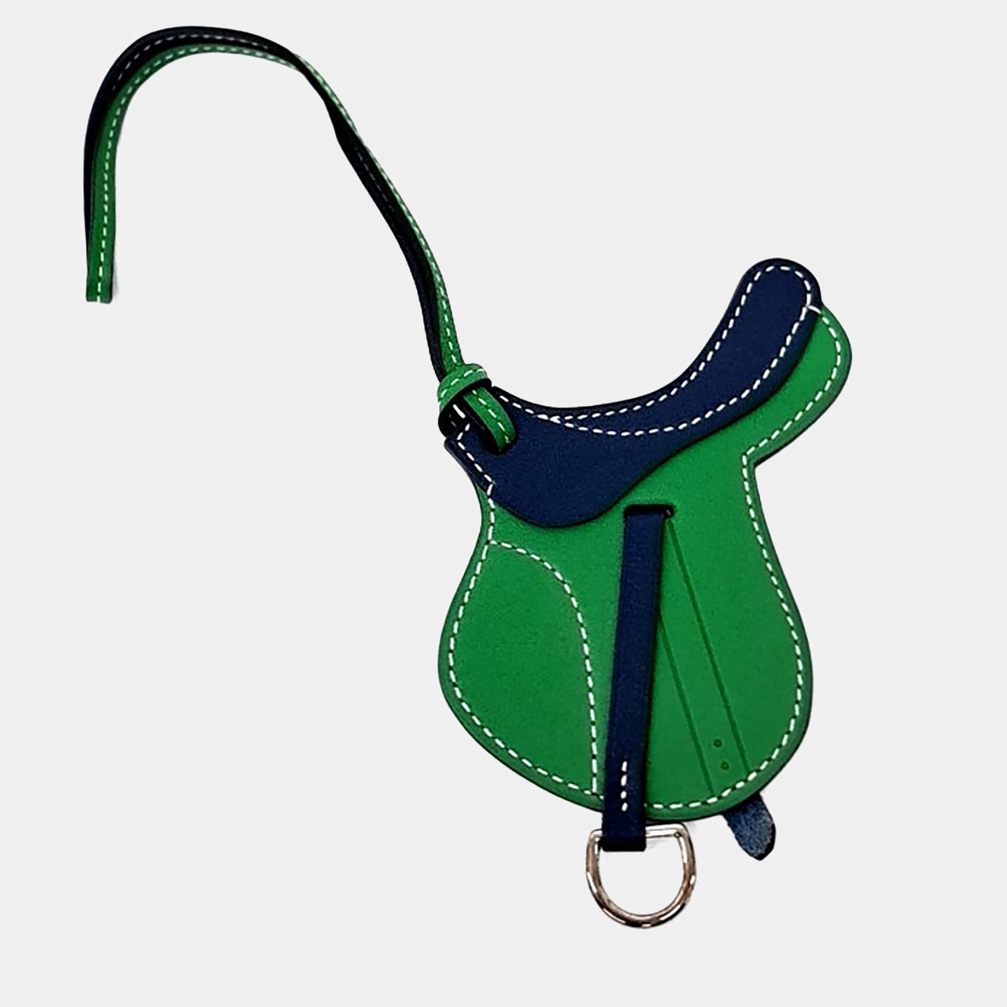 مملوكة مسبقًا Hermes Green Leather Paddock Selle Bag Charm