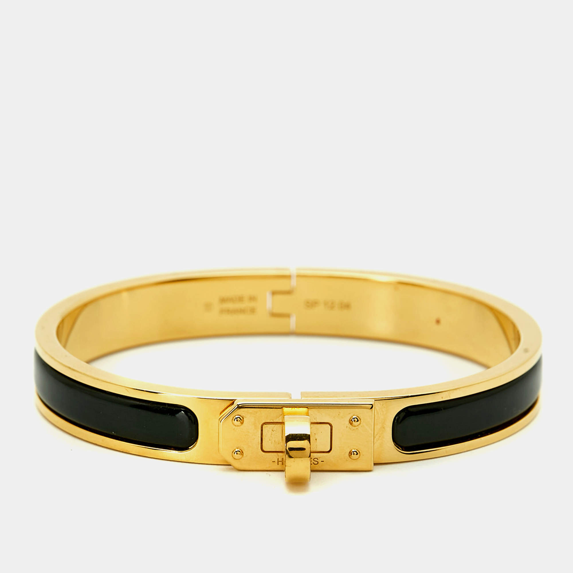 مملوكة مسبقًا Hermes Clic Kelly Black Enamel Gold Plated Bracelet