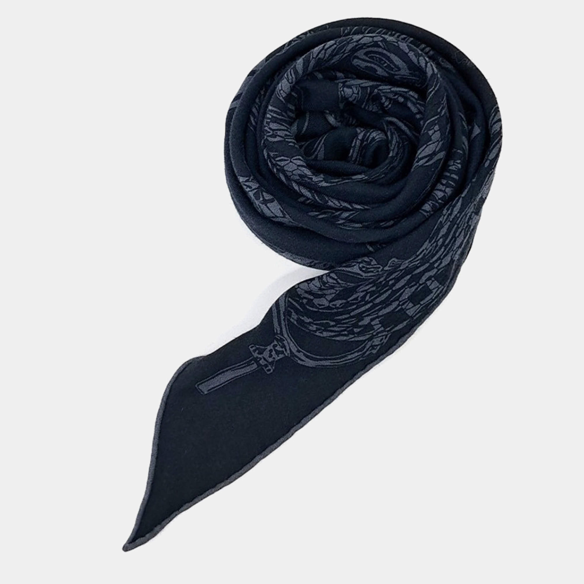 Pre Owned Hermes Lozange Scarf 70% cashmere, 30% silk